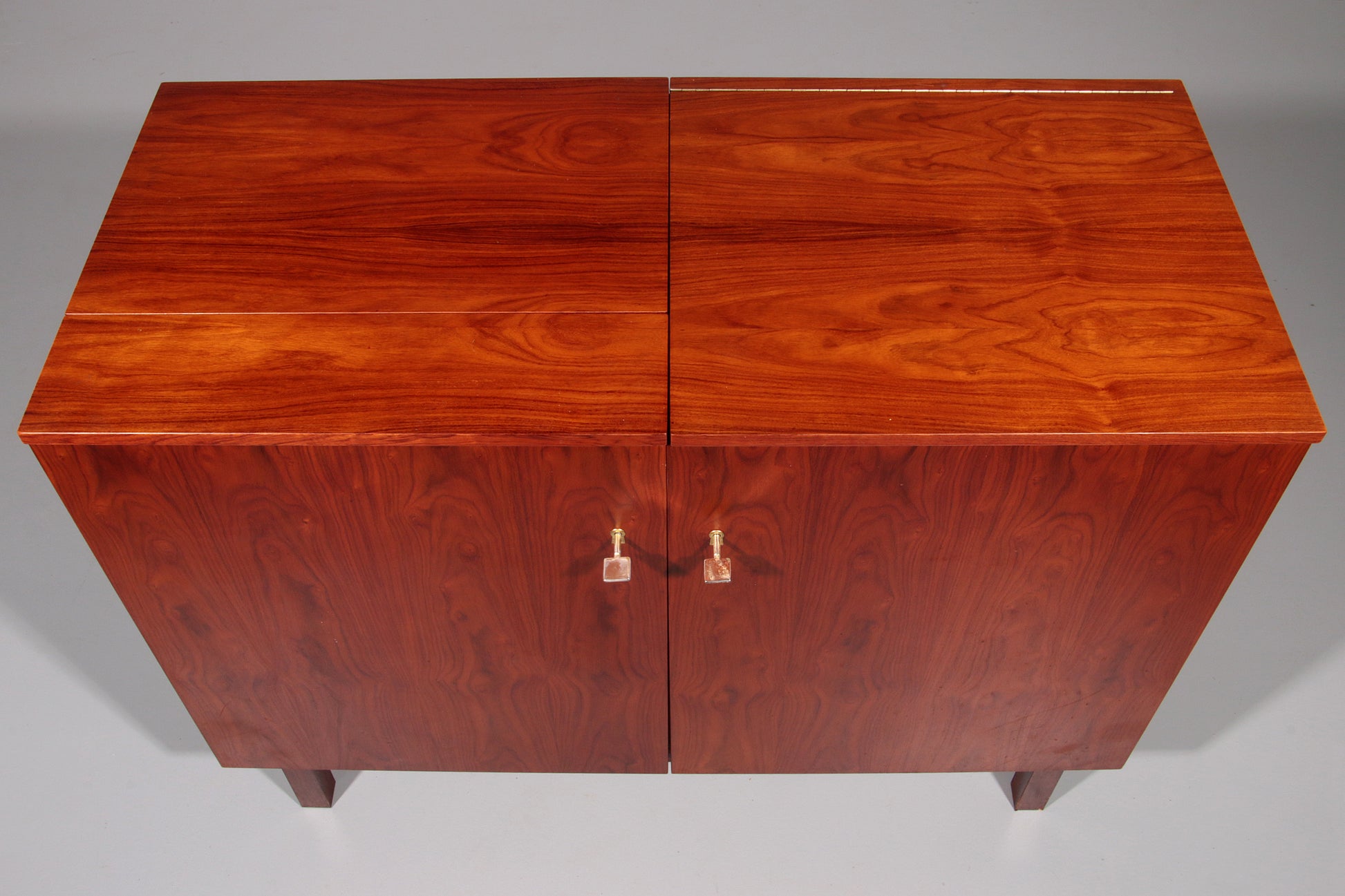 Timeless Scandinavian Mini-Bar with Mid-Century Charm 1960