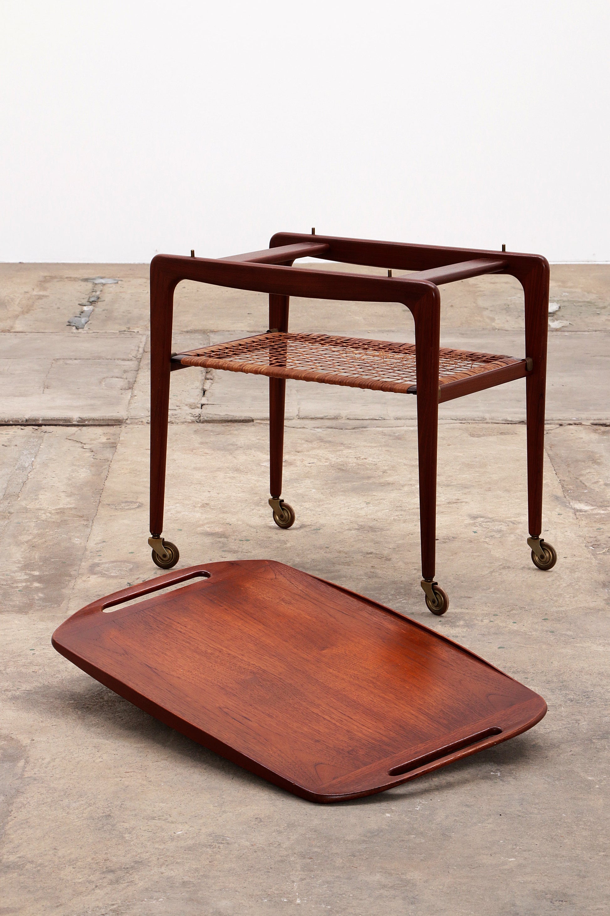 Poul Jensen Trolley teak gemaakt door Selig,1960 denemarken.