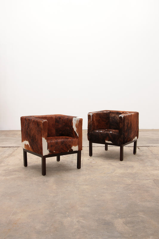 Vintage set van twee koeienhuid fauteuils,1970.