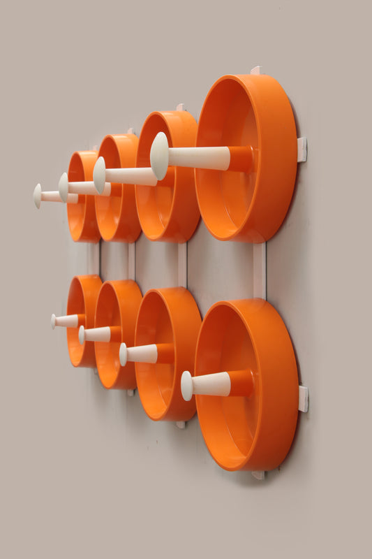 Oranje Spage age wandkapstok jaren60
