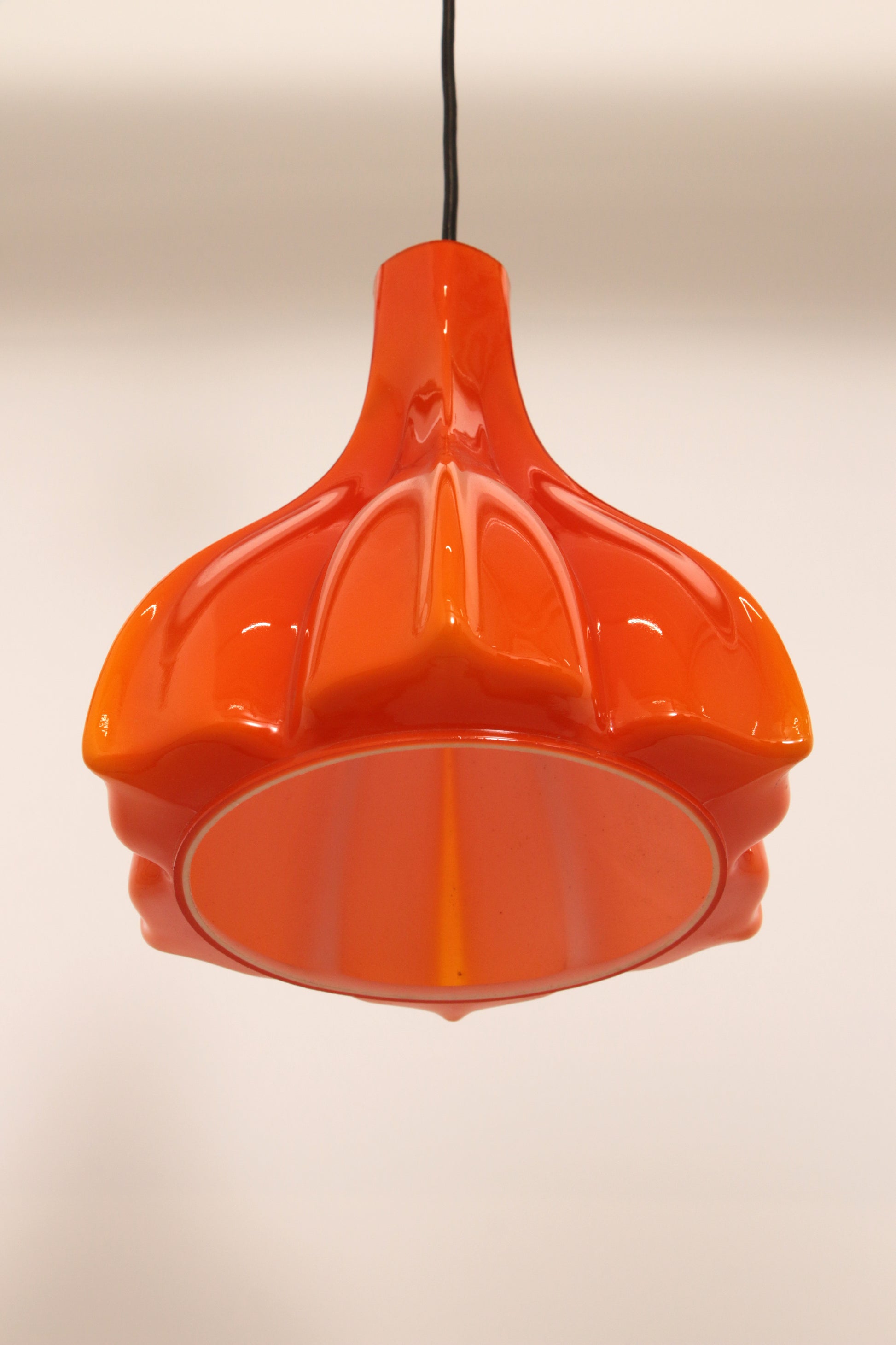 Vintage Oranje Glazen Hanglamp Van Peill En Putzler 1960