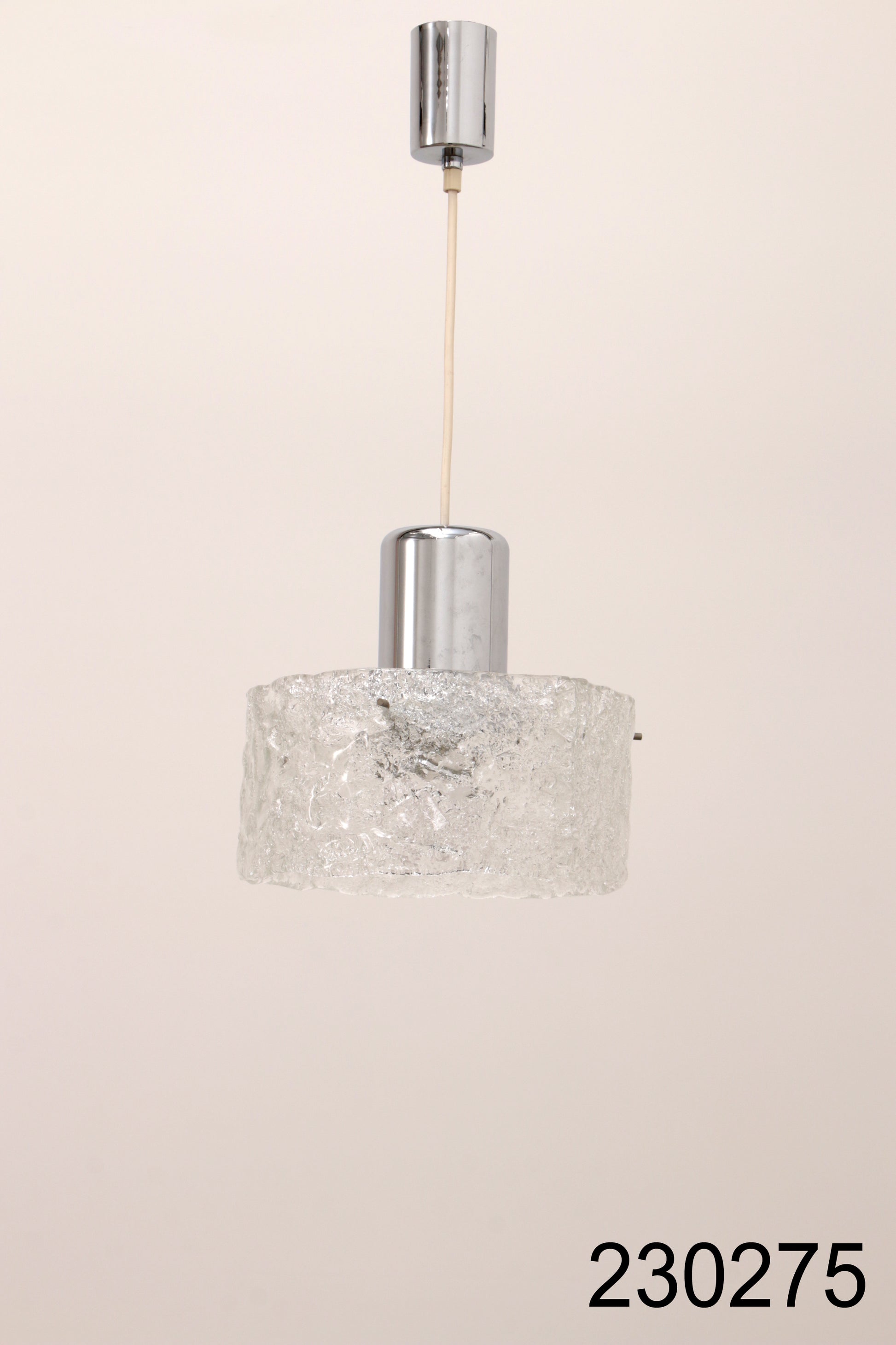 Zeer zeldzame  ijsglas lamp geproduceerd door Egon Hillebrand,1960 Duitsland.