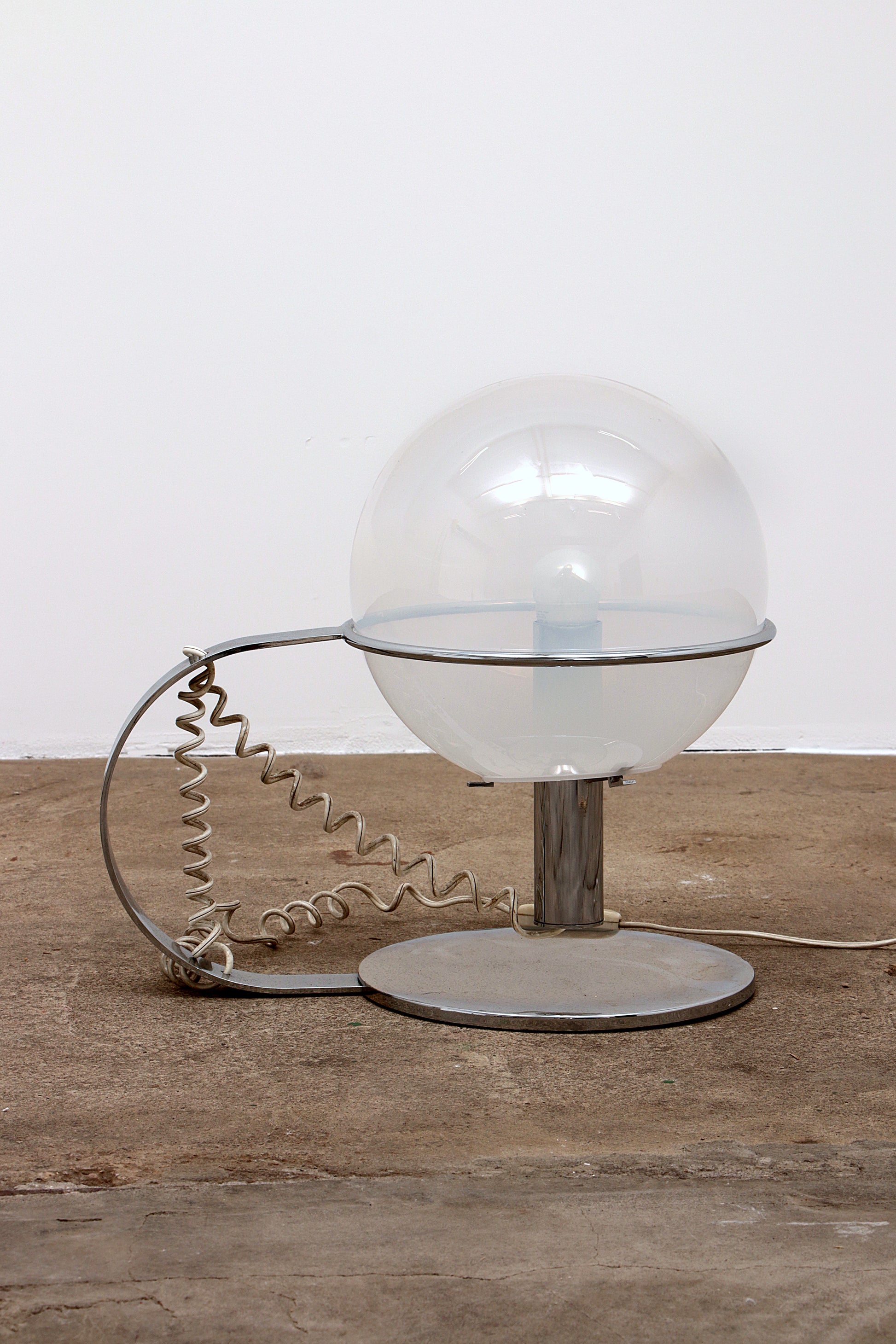 Italiaanse Design tafellamp gemaakt van chrome met glas,1960