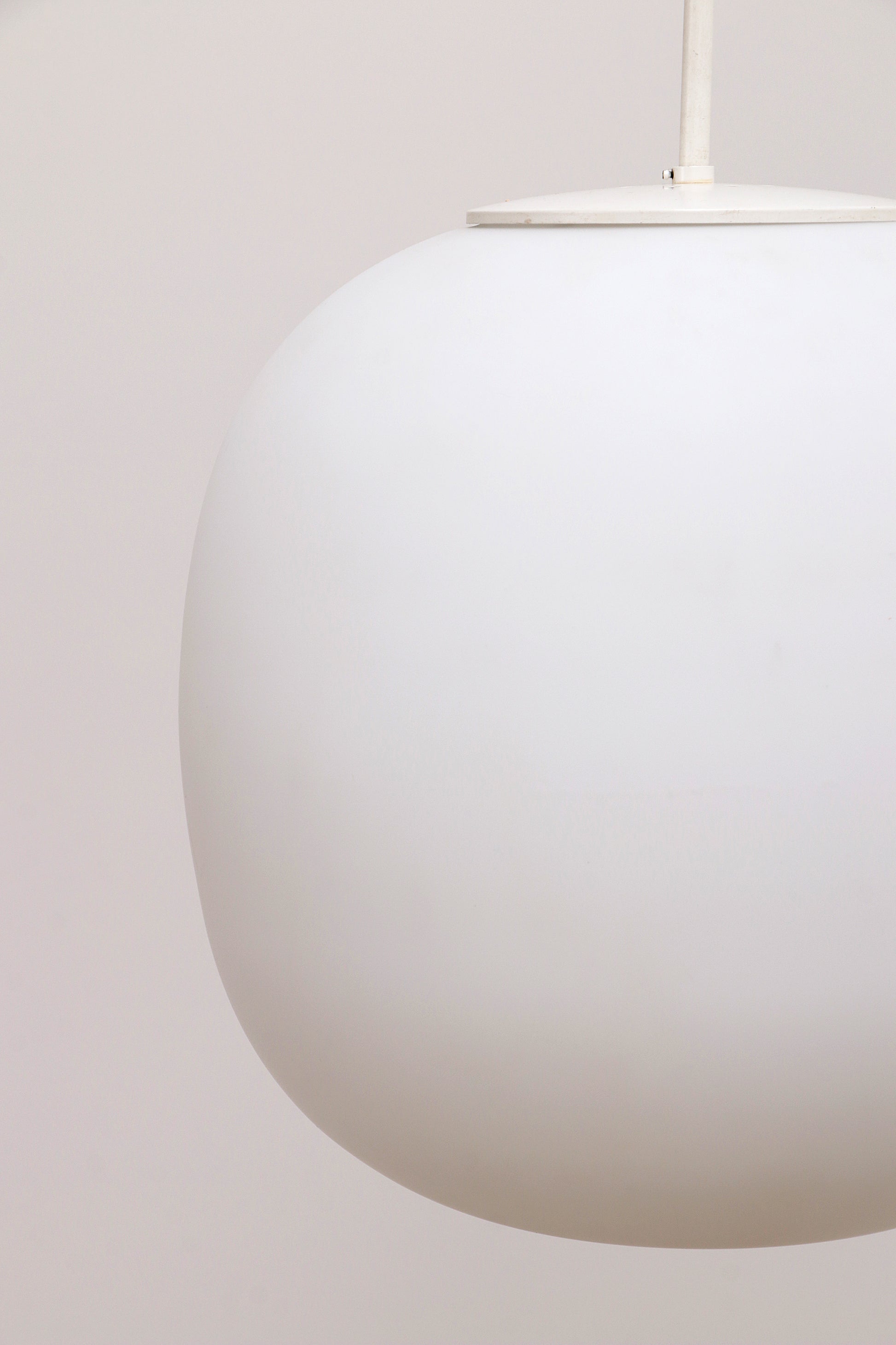 Zeer Grote Witte hanglamp Glashutte Limburg, 1960