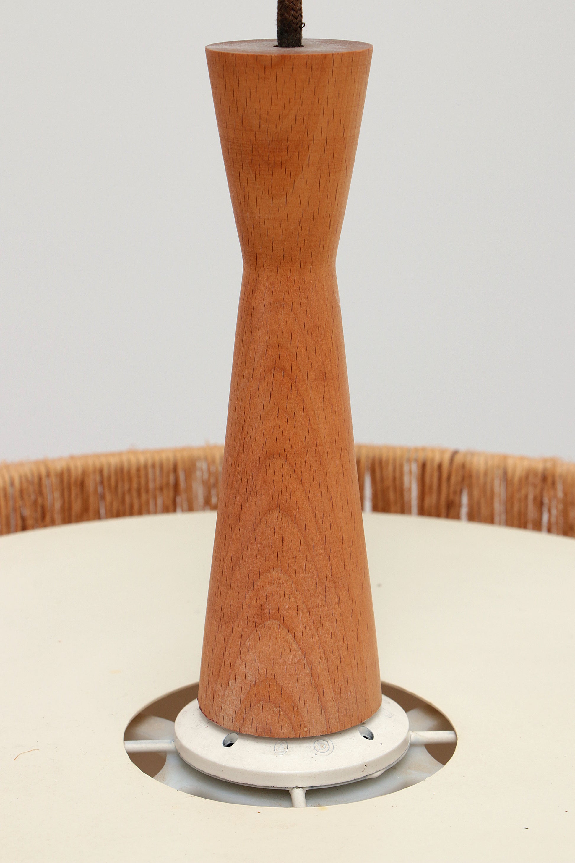 Vintage Temde Hanglamp met Teak en Raffia jaren 60 Duitsland.