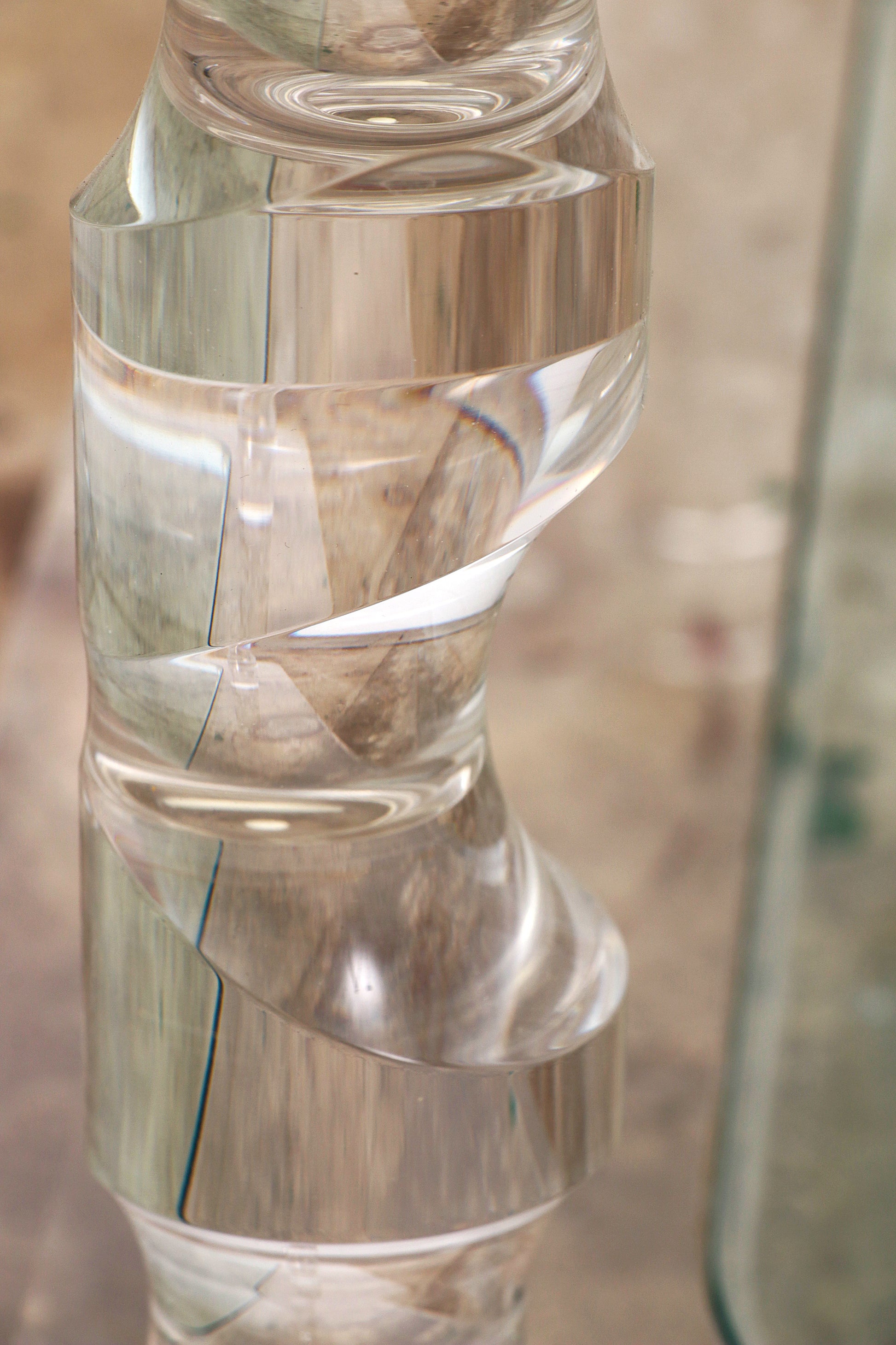 Franse Salontafel Lucite en Glas Maison Romeo, jaren 70