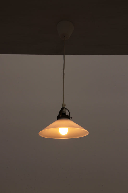 Vintage Hanglampje van Soholm van witglas,1970