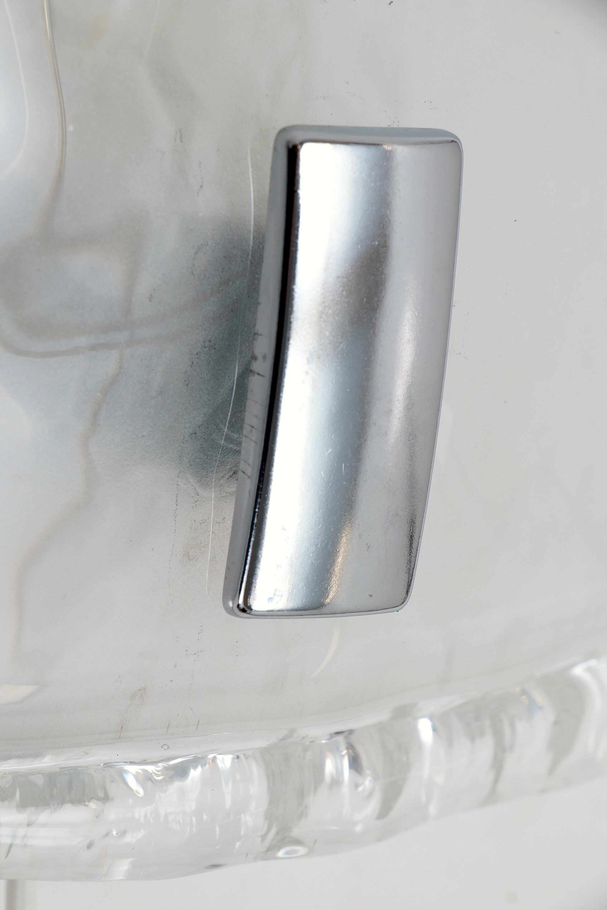 Vintage Murano wandlamp met gesatineerd Glas, 1960 Italie.