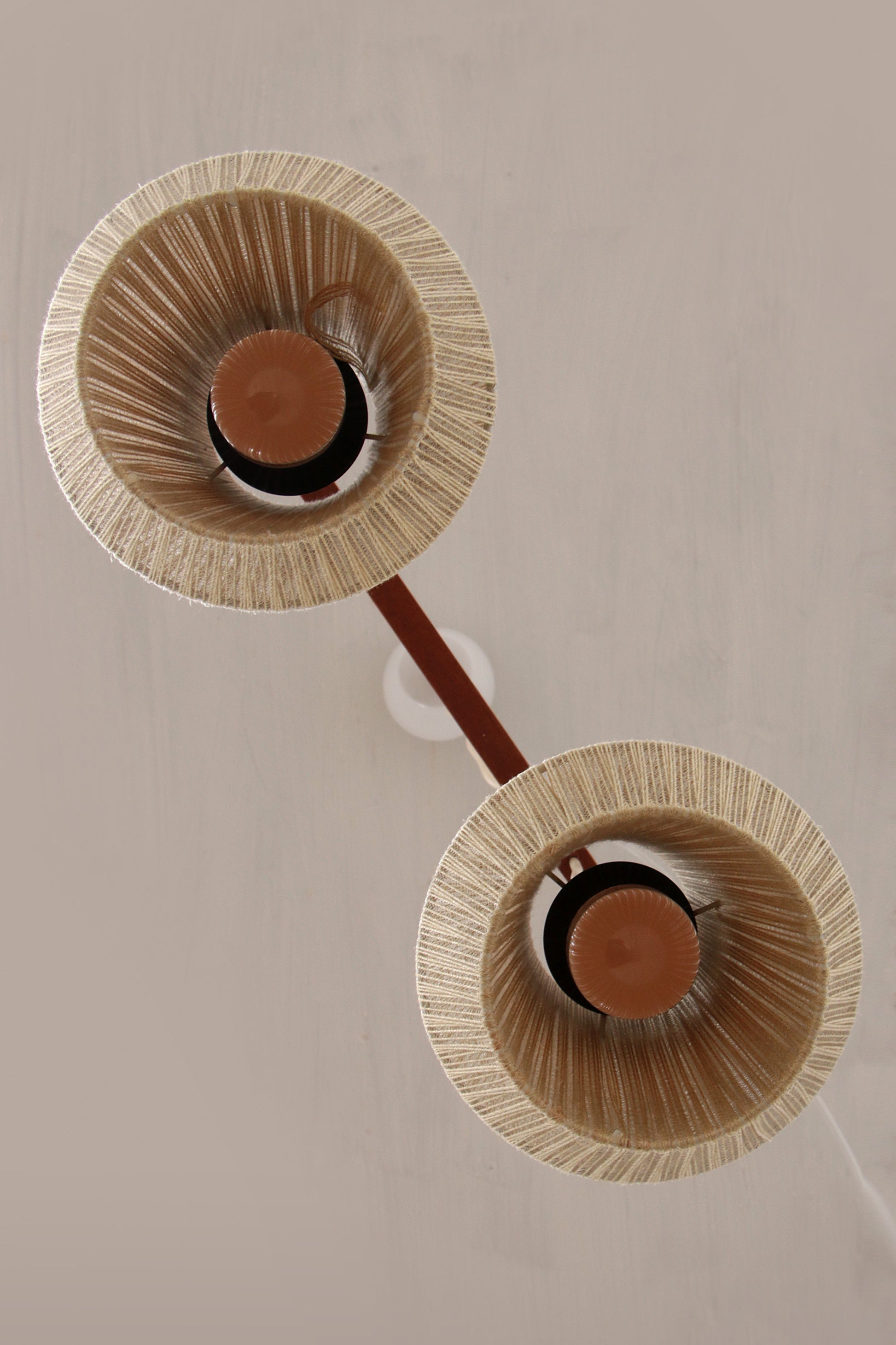 Vintage hanglamp met twee kapjes en teak,1960 Zweden