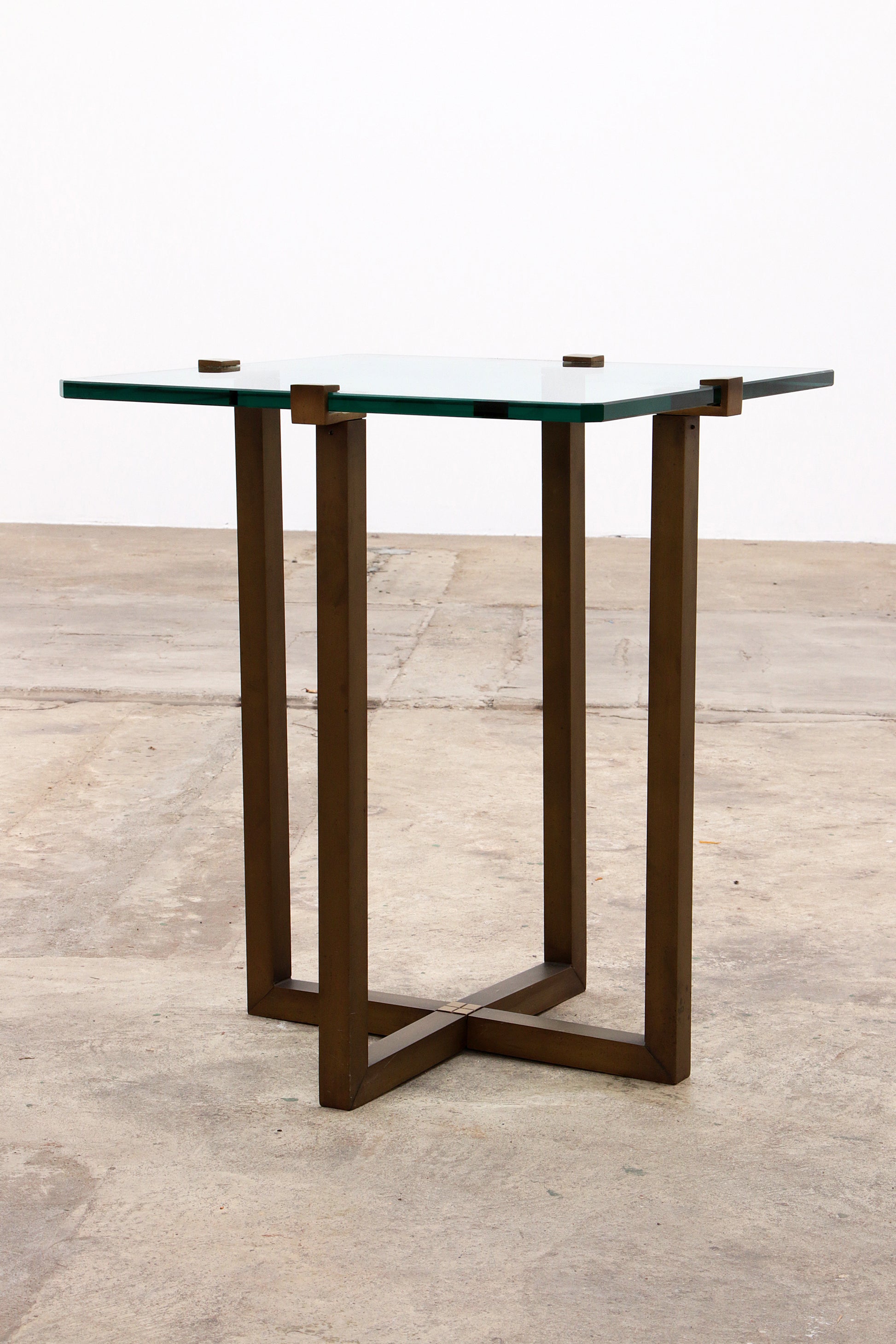 Design Peter Ghyczy bijzettafel Model F59,1970 Nederland.