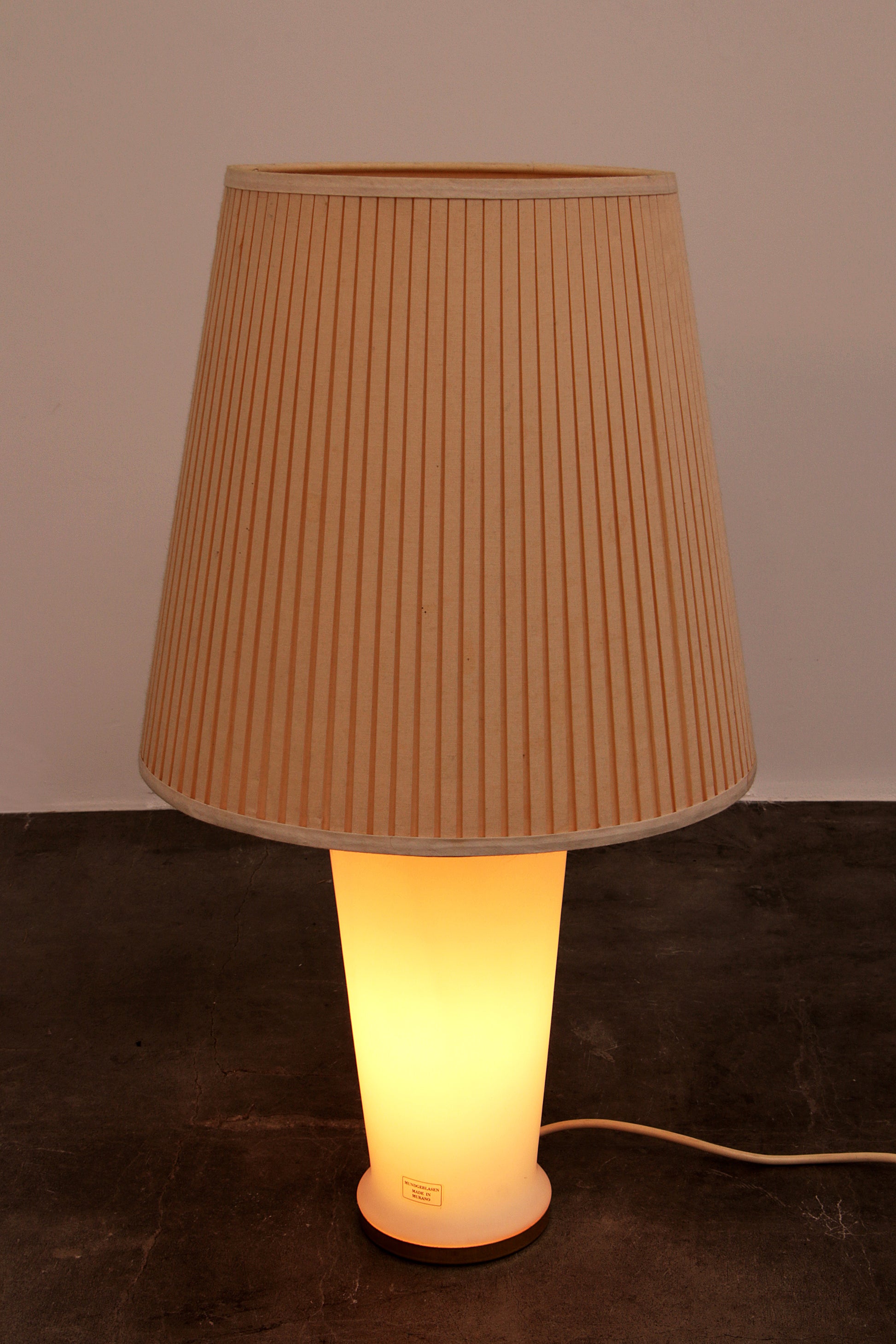 Witte Glazen Tafellamp Hollywood Regency Stijl met Pliché Kap