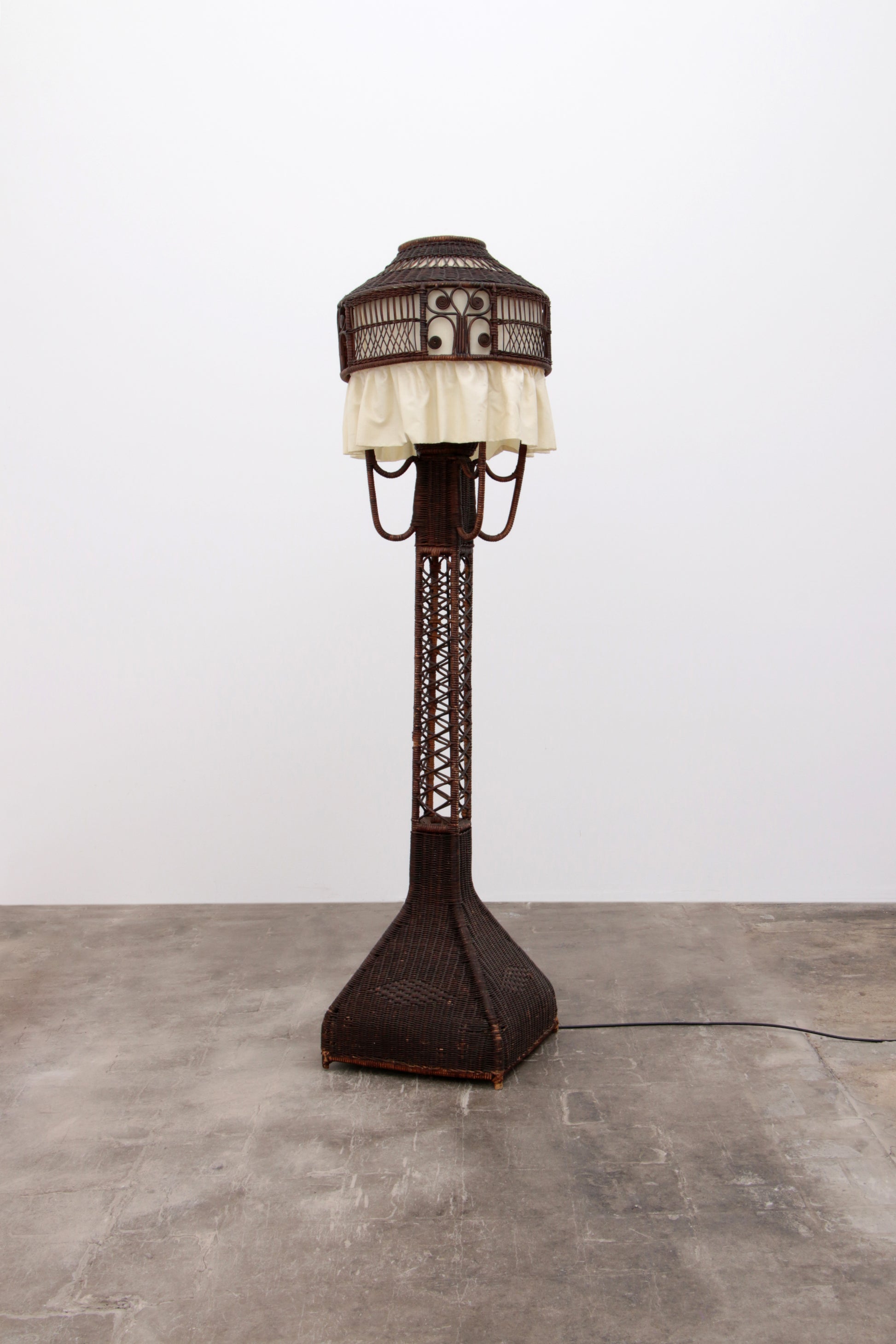 Bamboe Vloerlamp met Stoffenkap - Vintage Uitstraling uit de Jaren 50