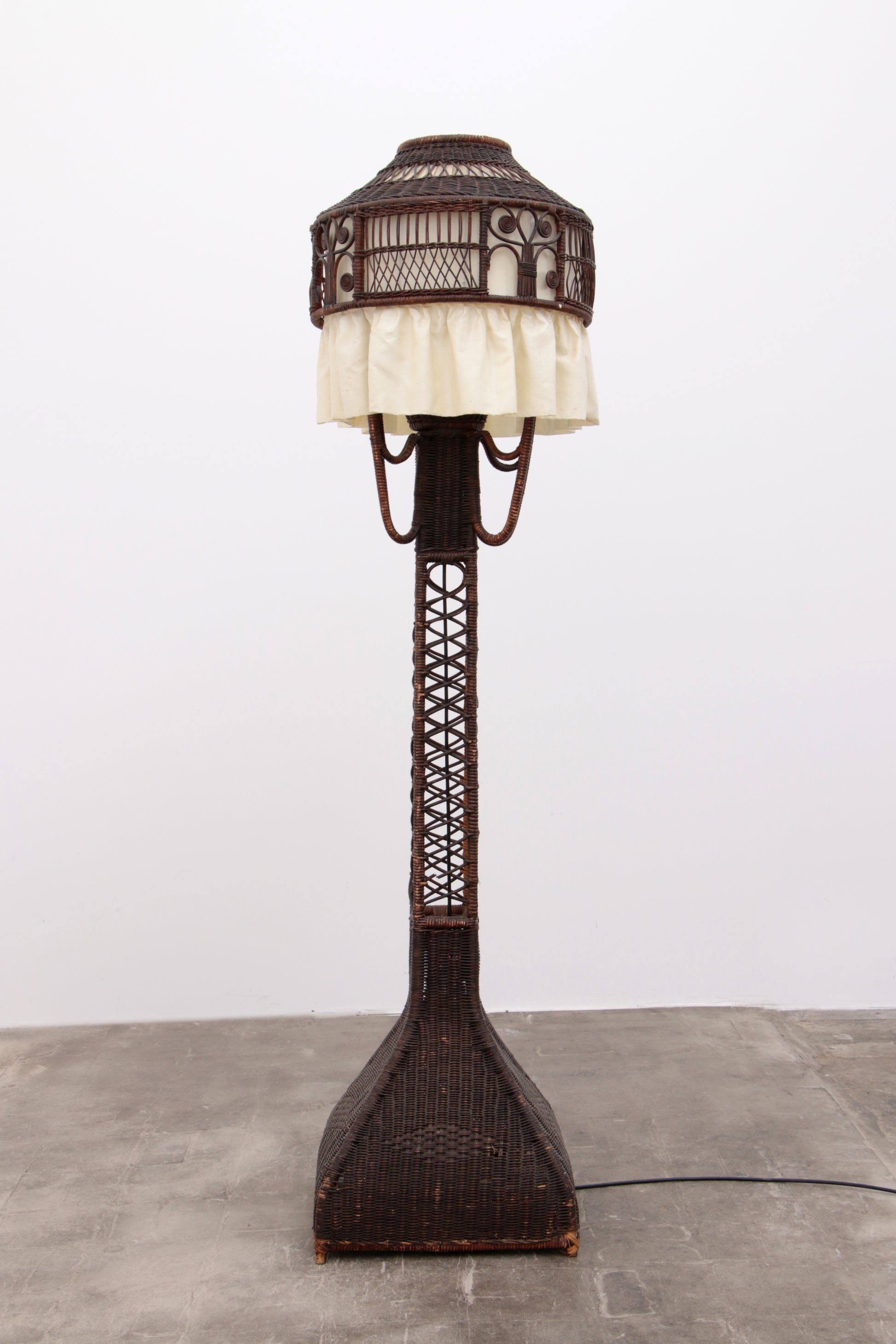 Bamboe Vloerlamp met Stoffenkap - Vintage Uitstraling uit de Jaren 50