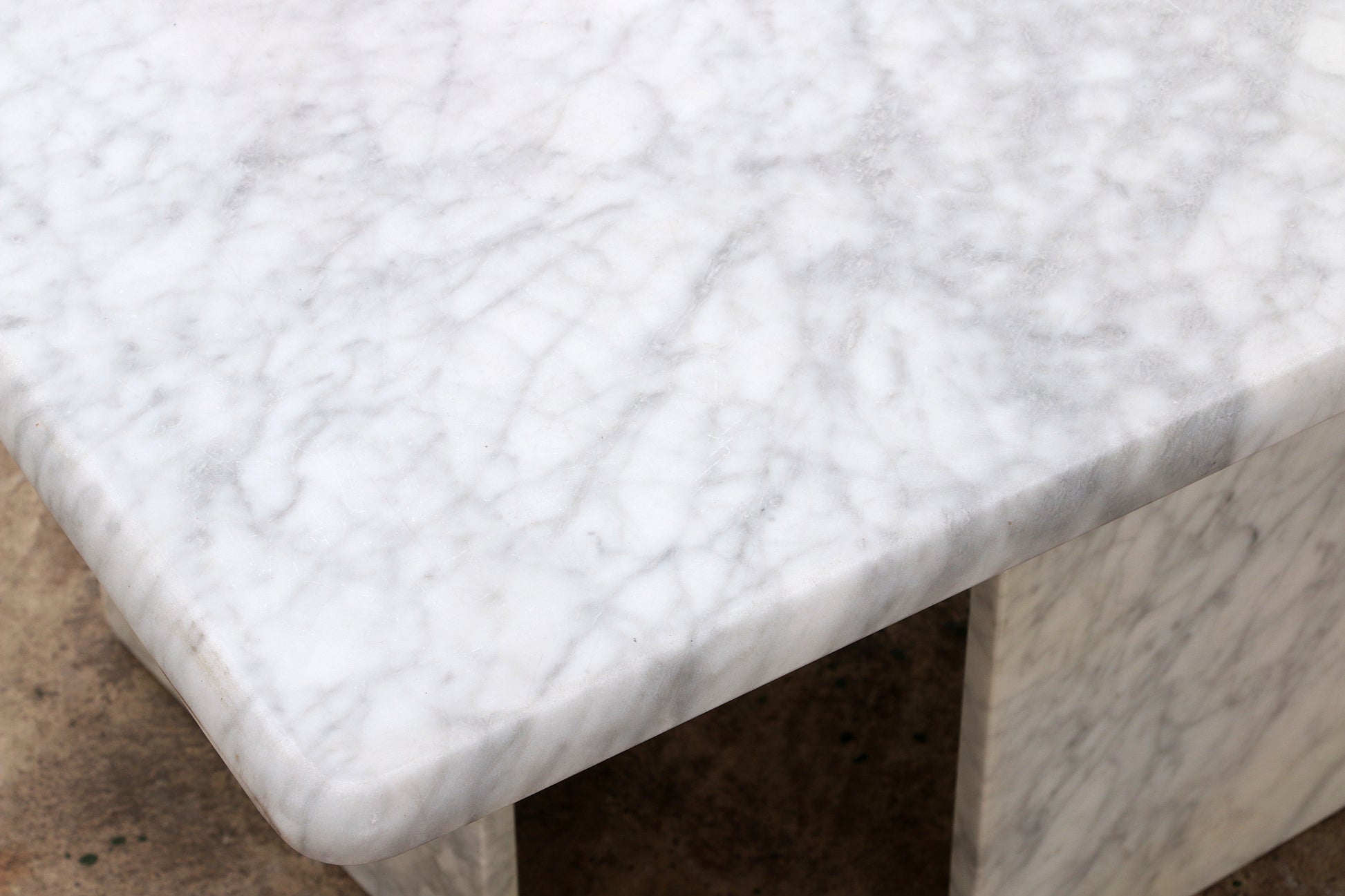 Italiaanse Marmeren salontafel tijdloos design uit de jaren 70