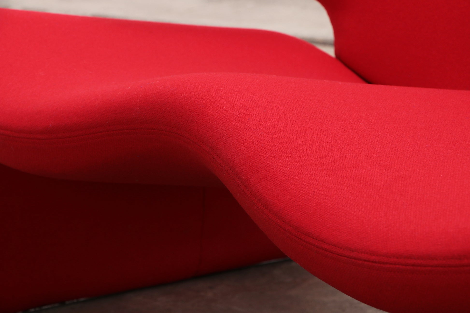 Vintage Tweezits Djinn Sofa van Oliver Mourgue - Een Icoon uit de Jaren '60