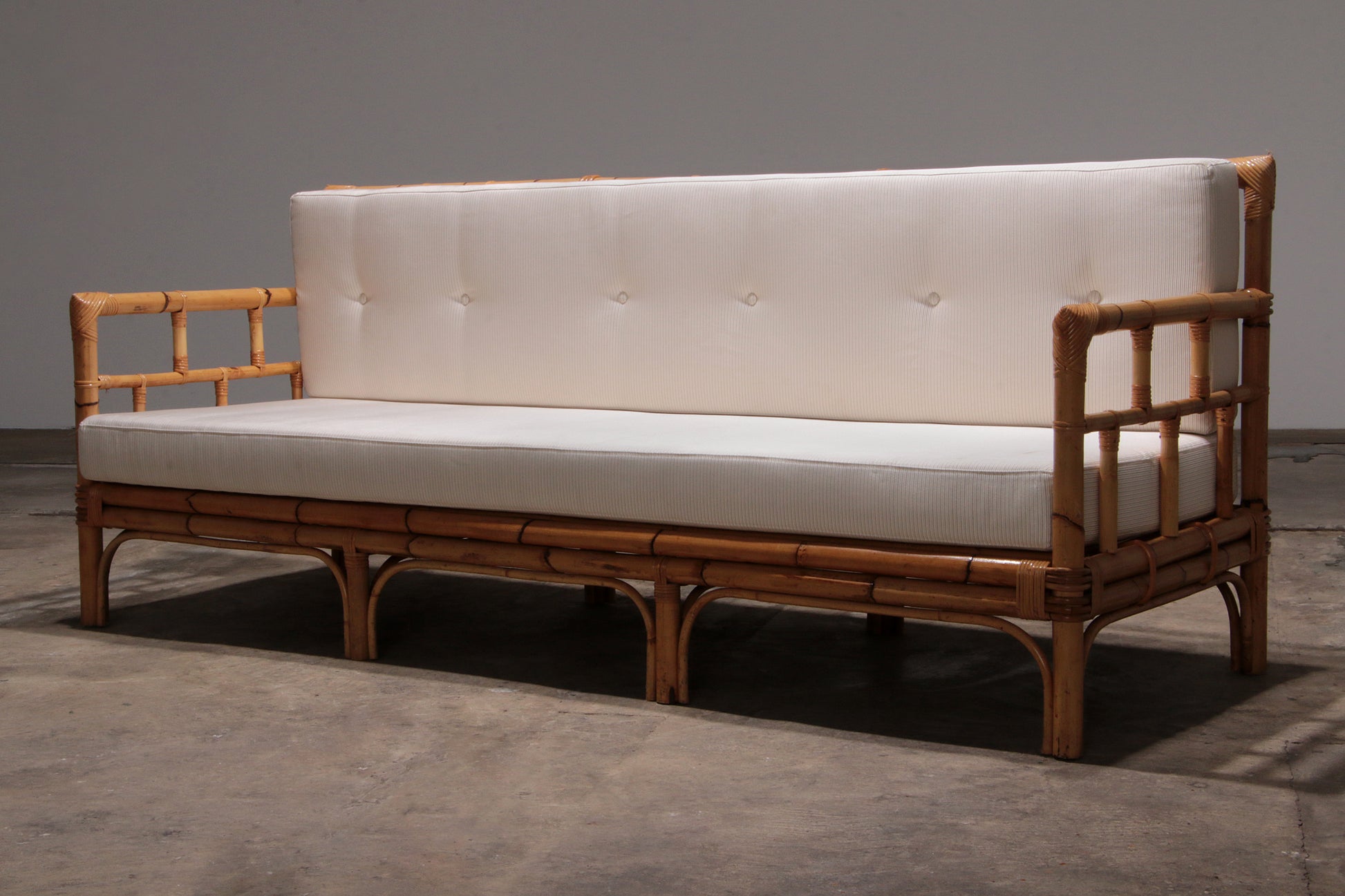 Vintage Italiaanse Bamboe Bank met Kussens uit de Jaren 70
