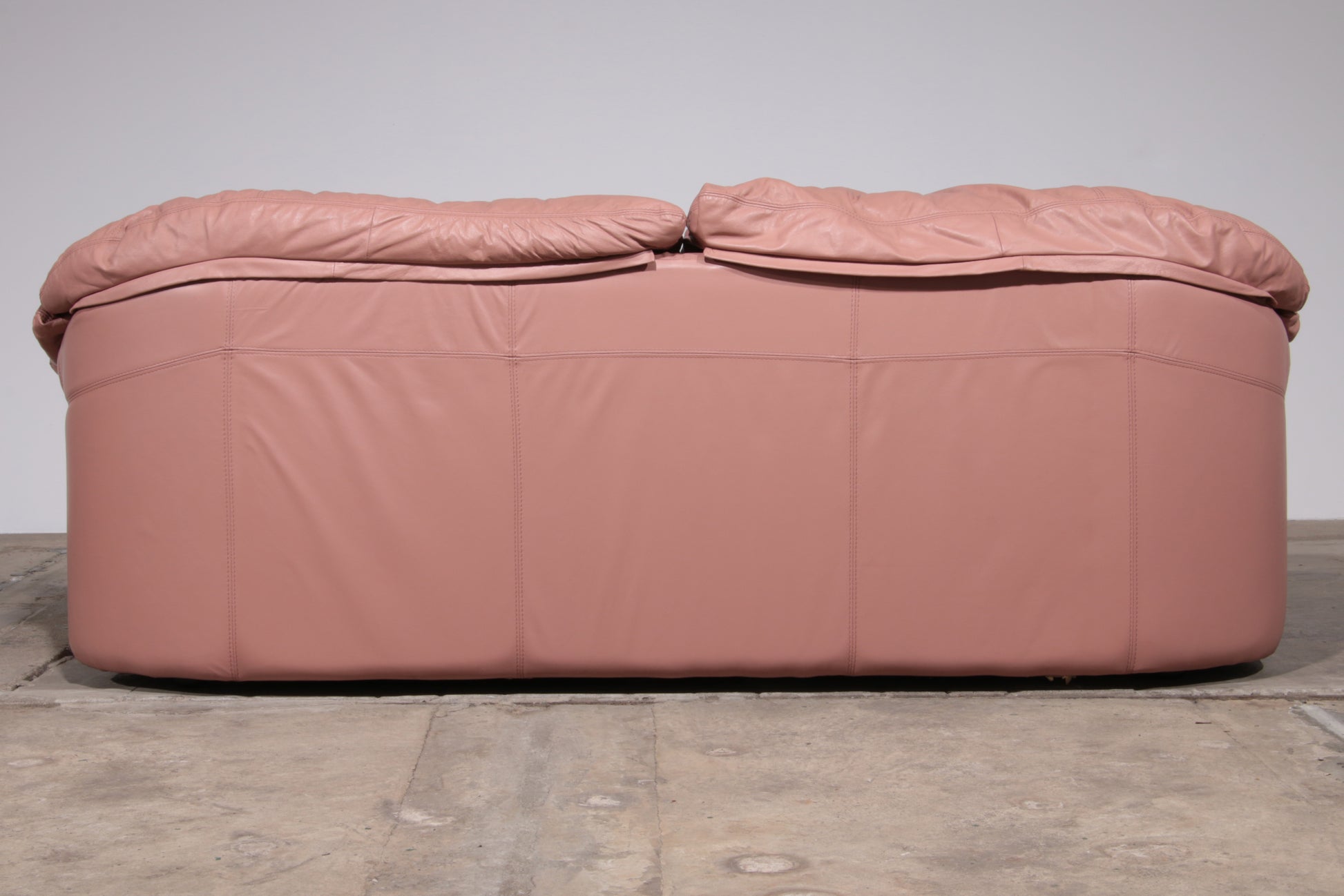 Vintage Italian Lounge Set – 4-Piece Rose Pink Leather (1970s)