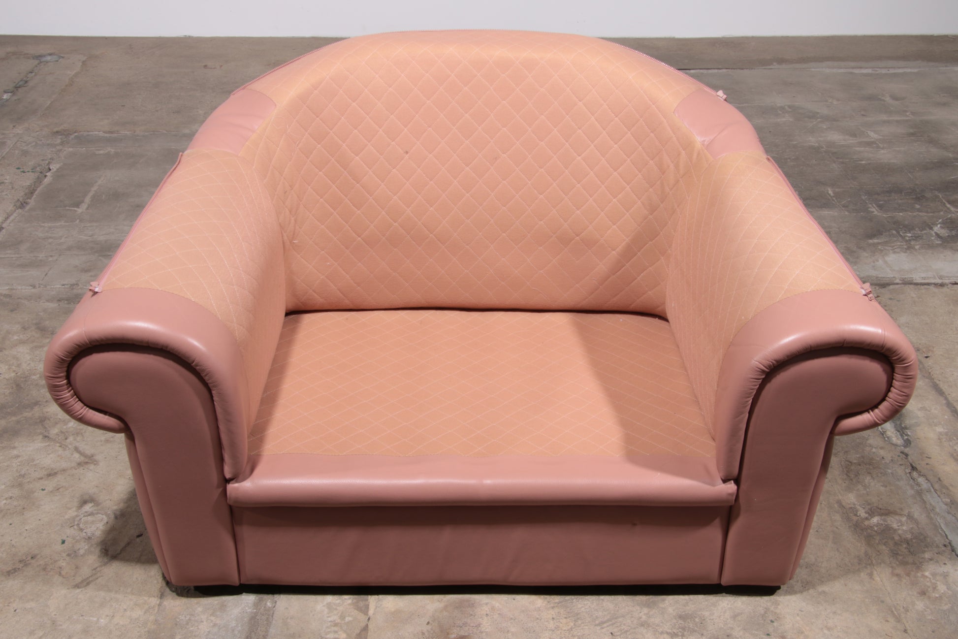 Vintage Italian Lounge Set – 4-Piece Rose Pink Leather (1970s)