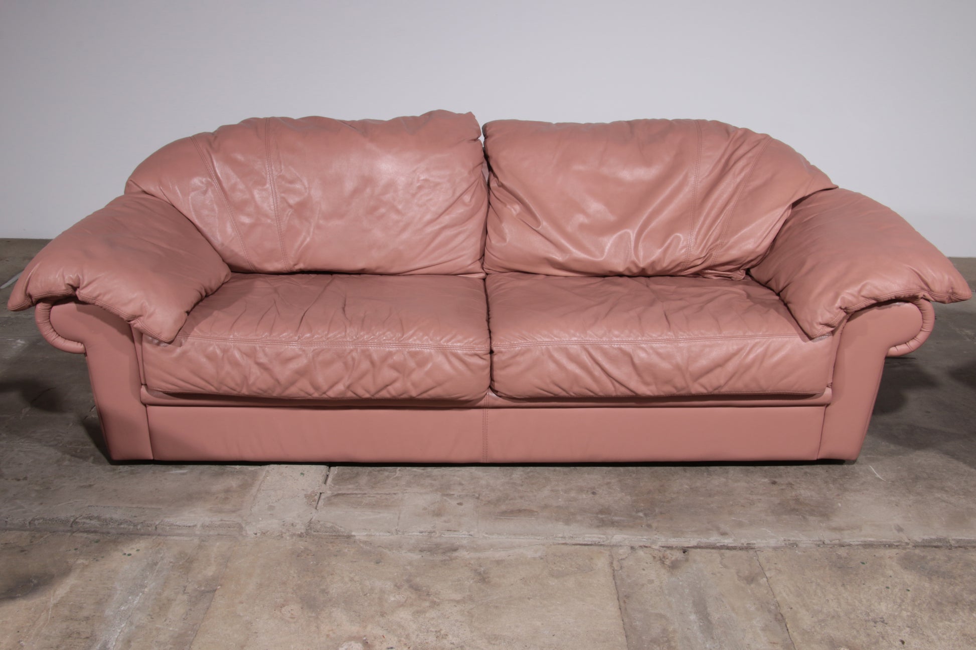 Vintage Italian Lounge Set – 4-Piece Rose Pink Leather (1970s)