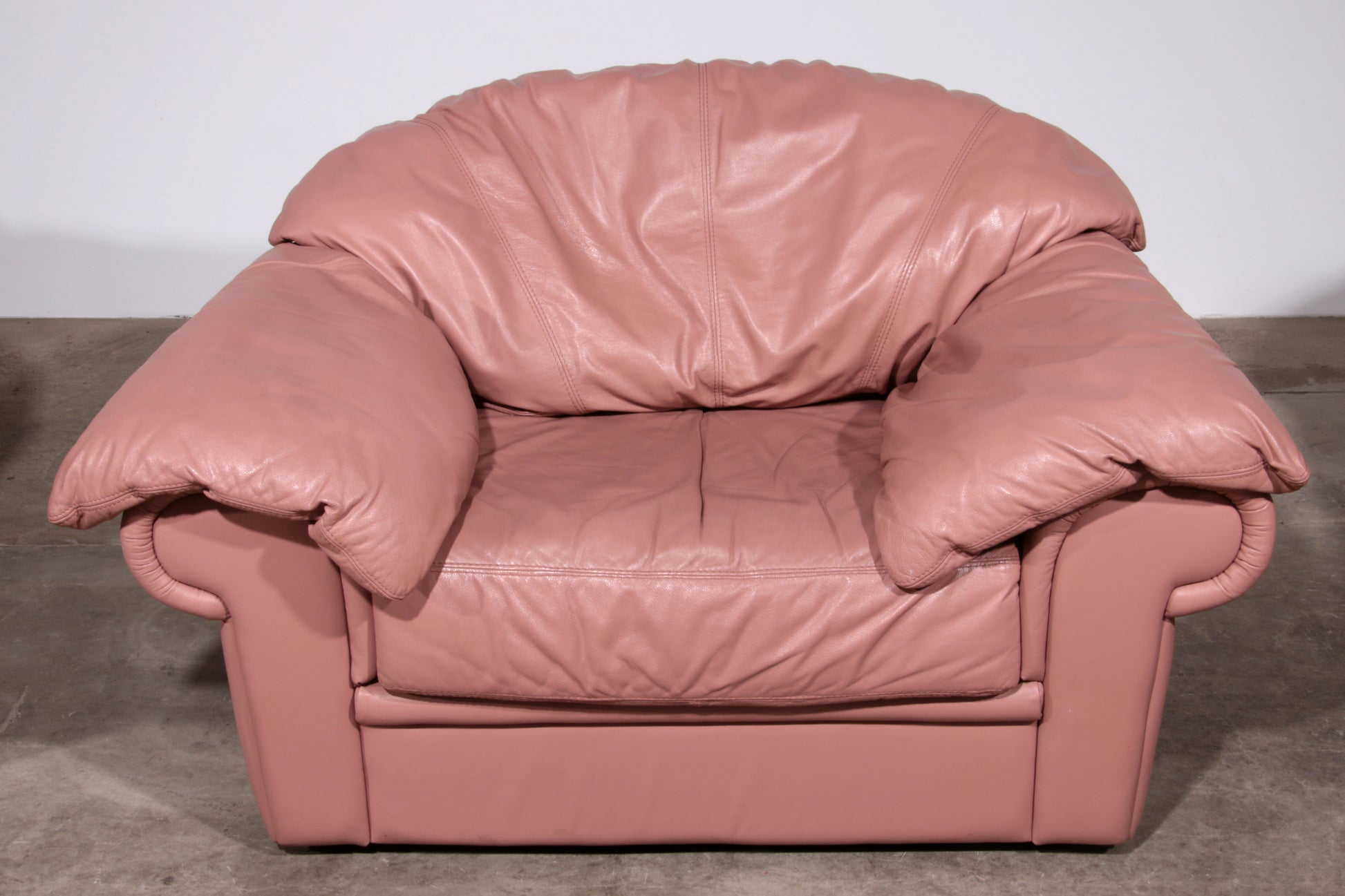 Vintage Italian Lounge Set – 4-Piece Rose Pink Leather (1970s)