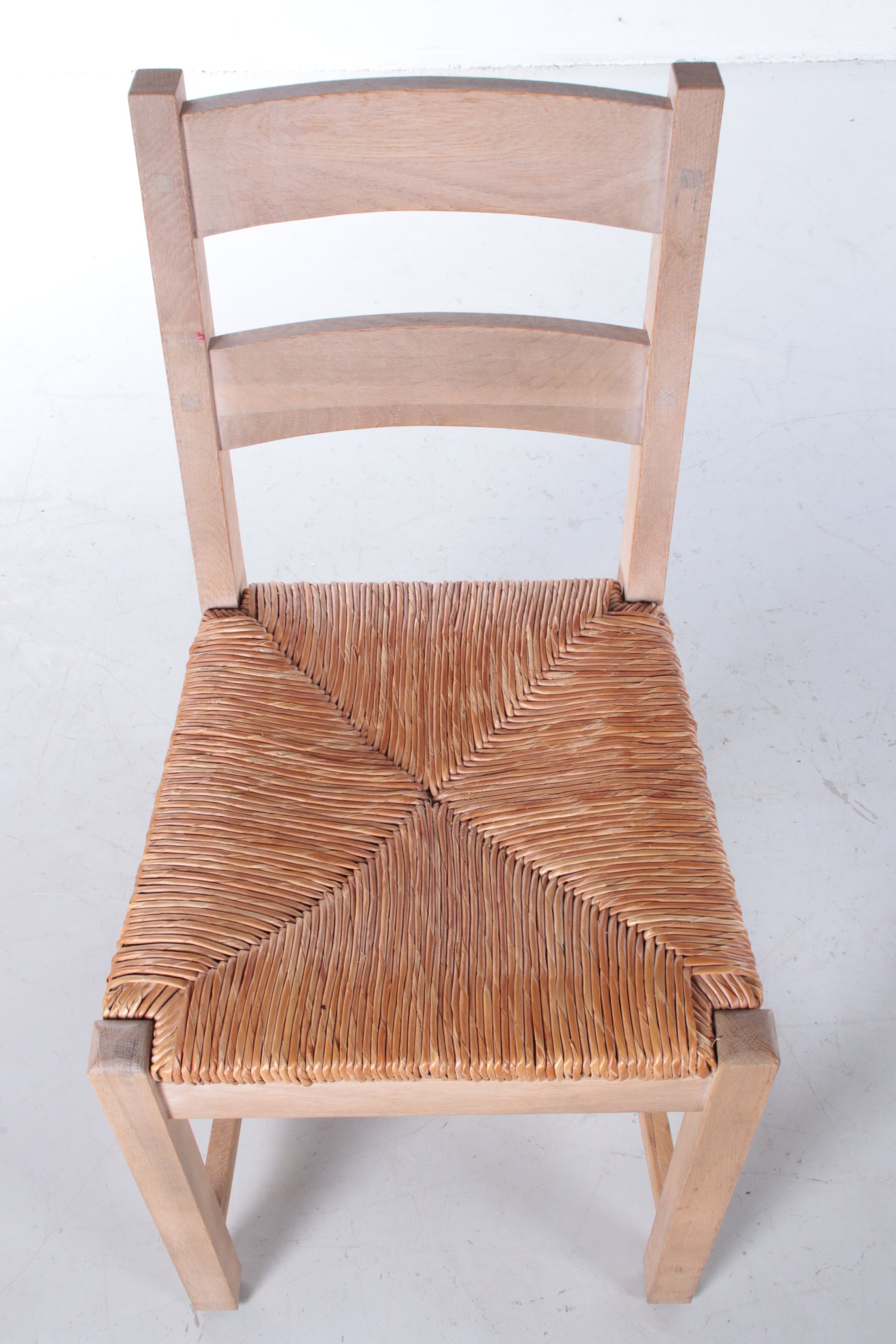 Set 2 Deense eikenhouten keukenstoelen met rieten zitting,