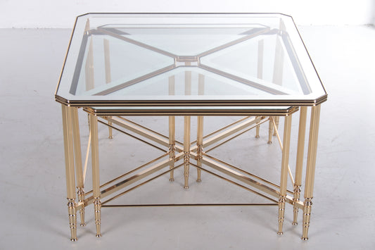 Hollywood Regency Italiaanse 5delige bijzettafels messing frames met gespiegelde bladen