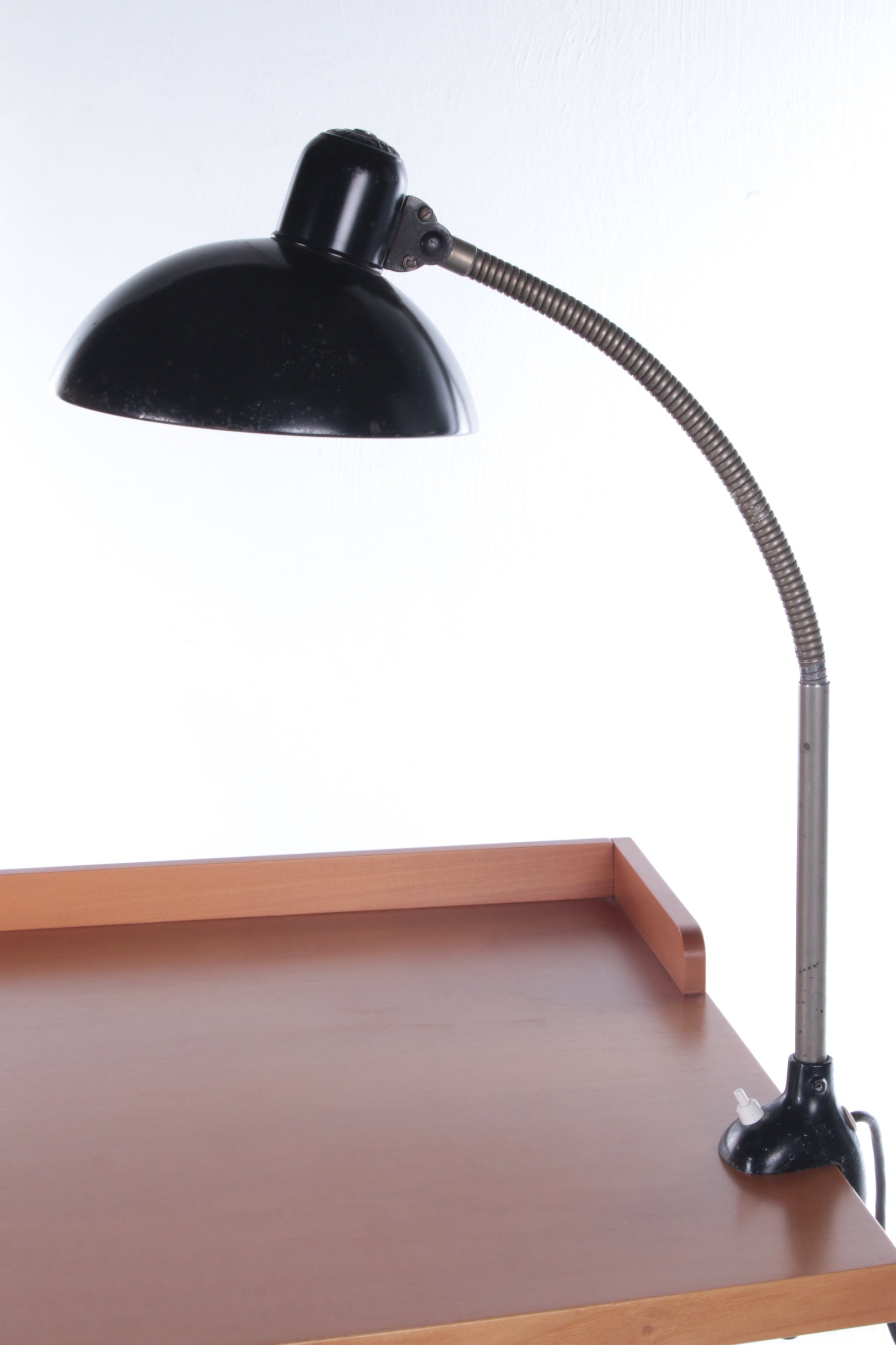 Kaiser idell Bureaulamp Model 6740 door Christiaan Dell – Timeless-Art