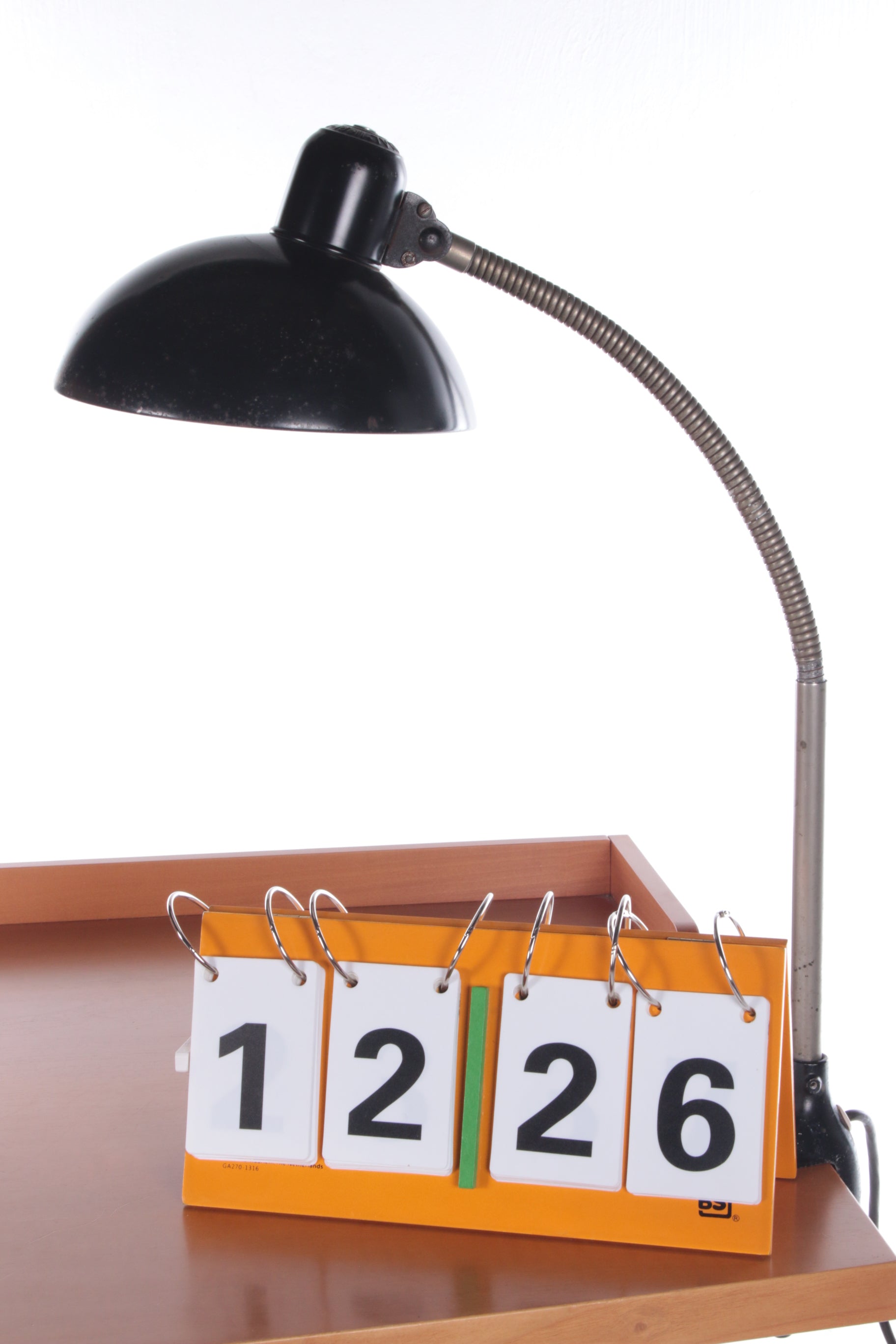 Kaiser idell Bureaulamp Model 6740 door Christiaan Dell voorkant