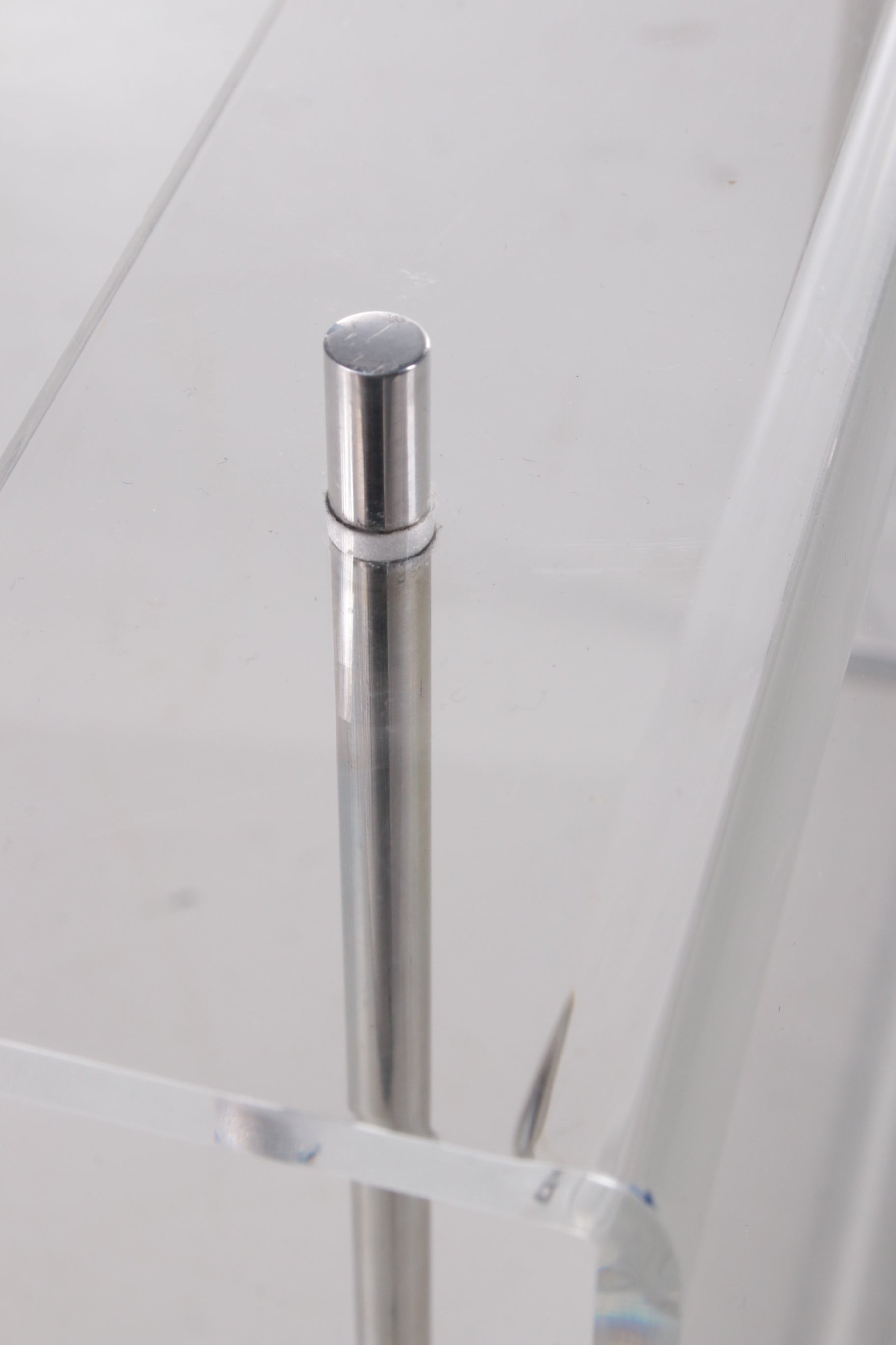 Plexiglas Magazijnrek met metalen accenten,1