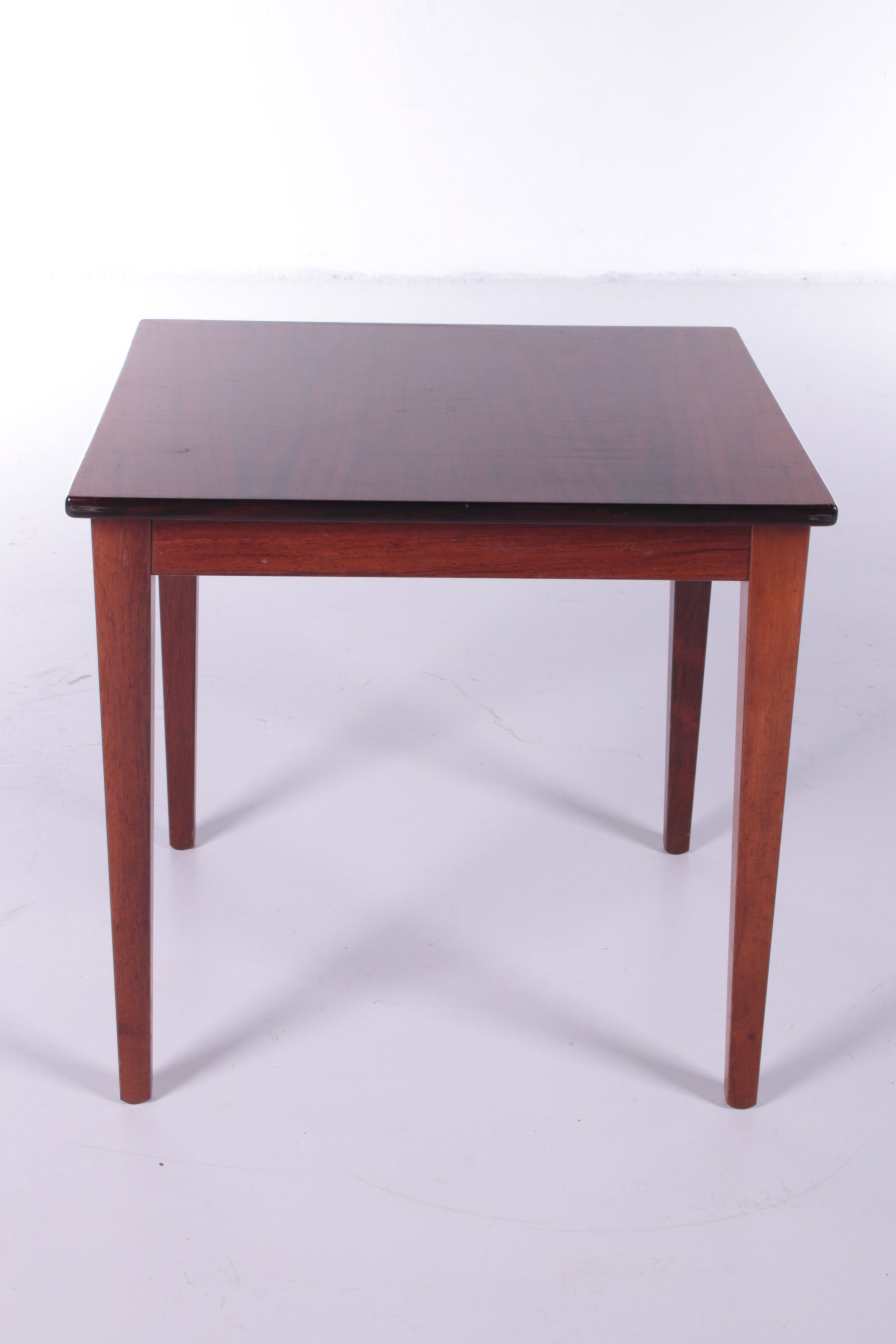 Pallisander bijzettafeltje of bijzettafel uit Denemarken