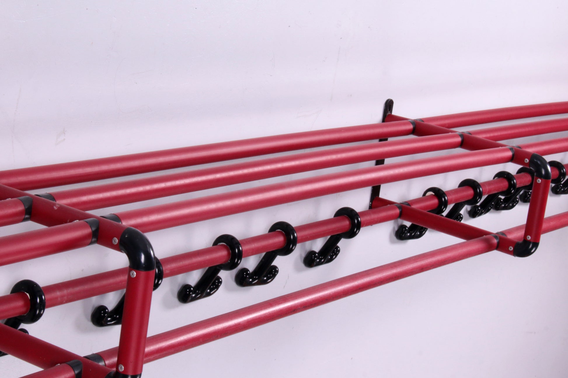 Mega Lange Wandkapstok Spage Age De lengte is 3,50 meter,1970s