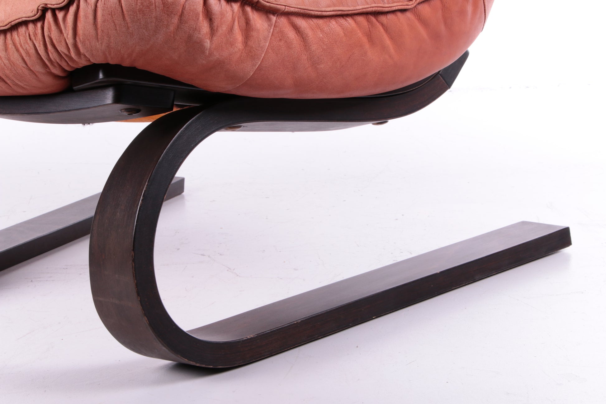 Vintage Braziliaanse Fauteuil met Gognackleur leren zitkussen,70s.