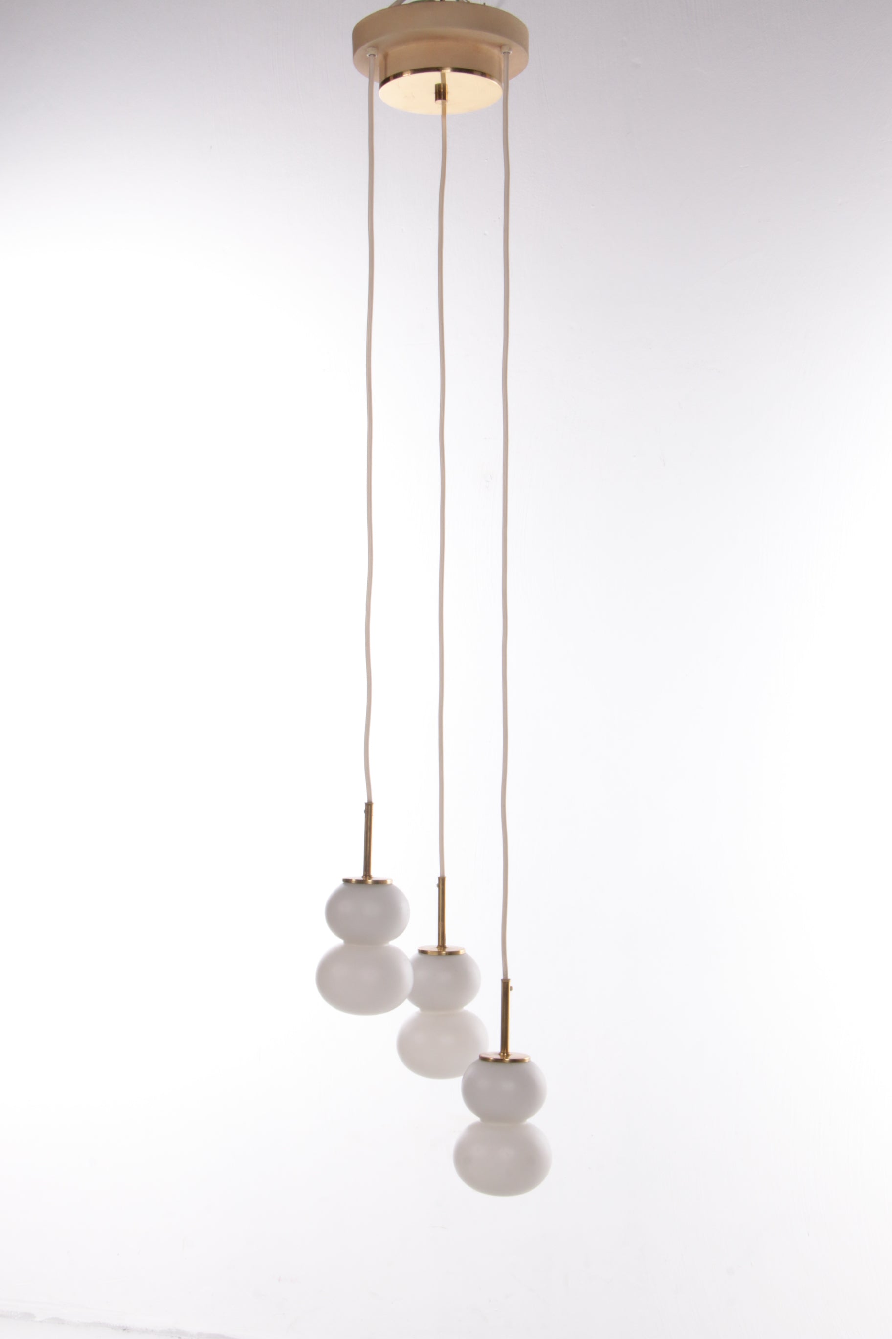 Vintage Plafondlamp met drie Opaalglazen bollen,1960 Duitsland
