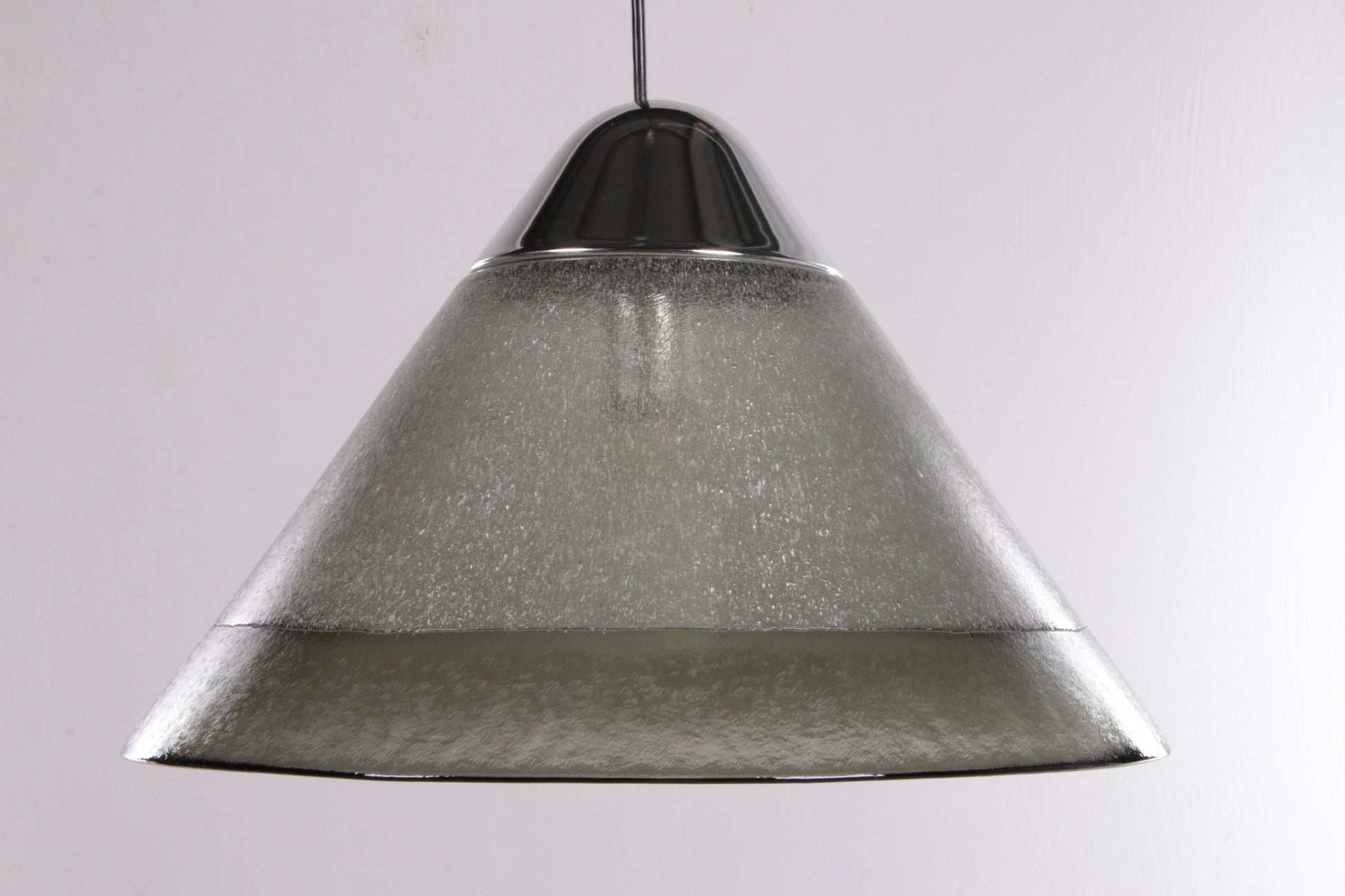 https://timeless-art.shop/products/vintage-hanglamp-ontwerp-van-peil-putzler-jaren70