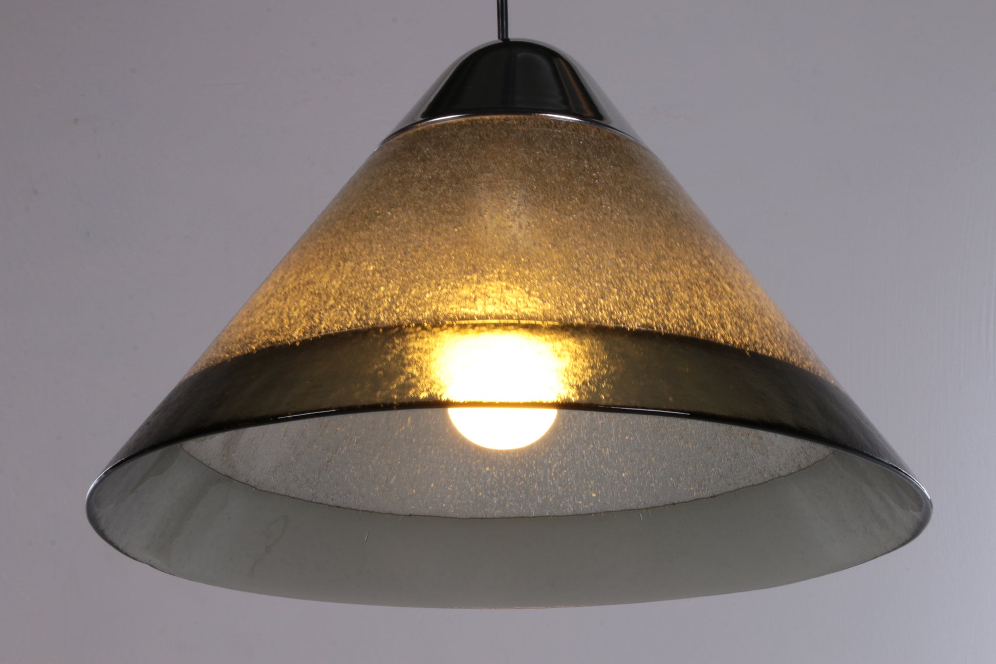 https://timeless-art.shop/products/vintage-hanglamp-ontwerp-van-peil-putzler-jaren70