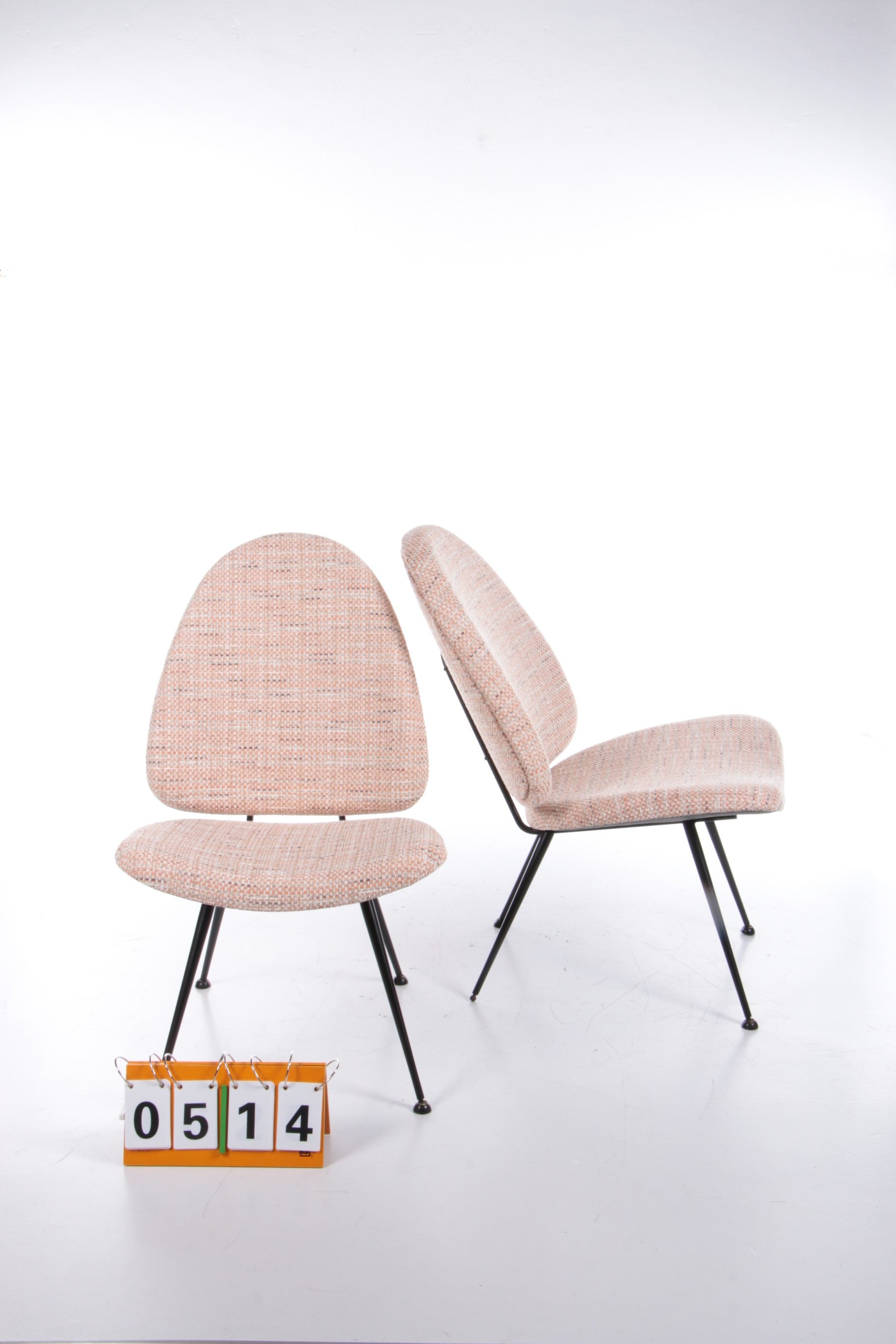 Vintage set stoelen met metalen pootjes,1970
