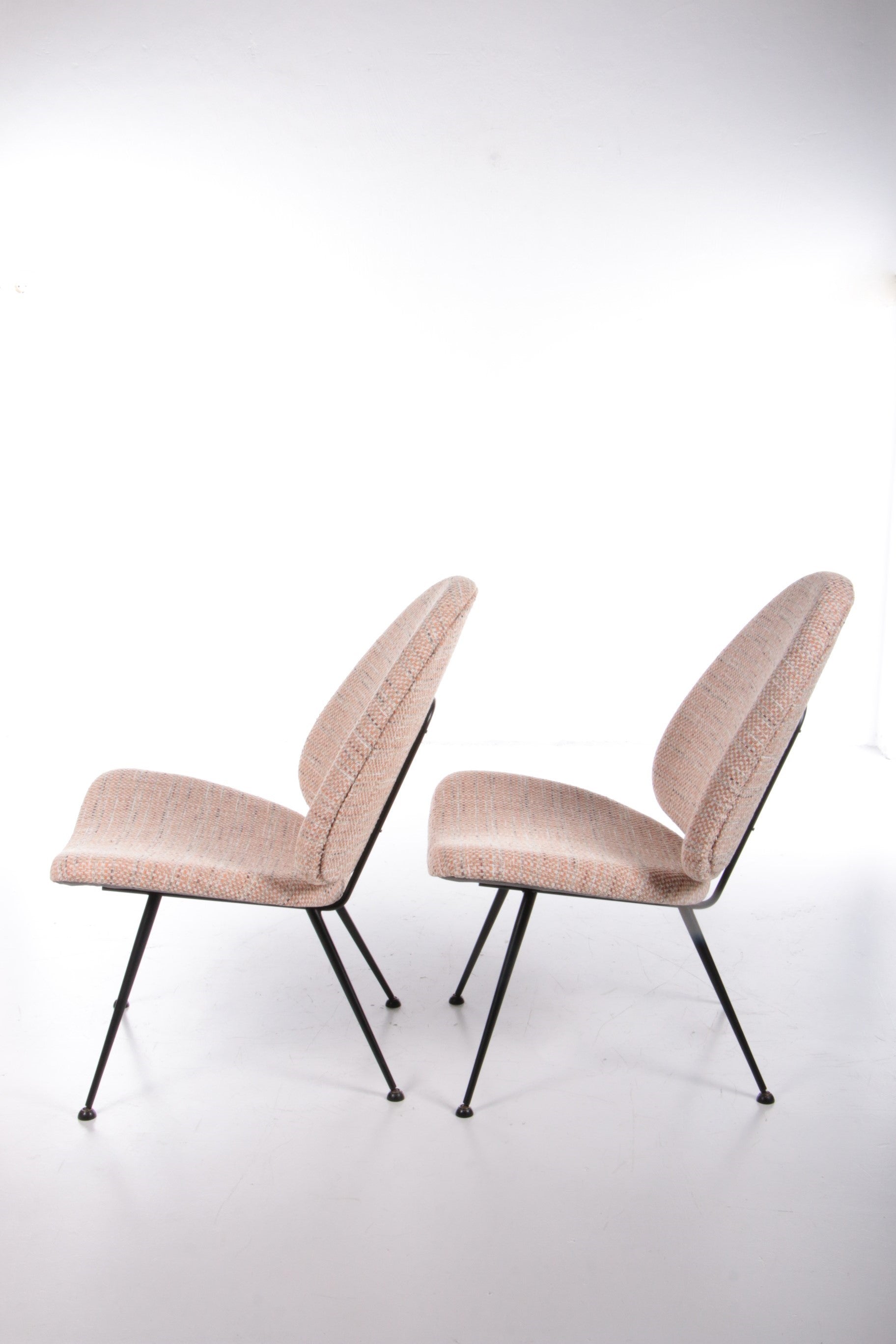 Vintage set stoelen met metalen pootjes,1970