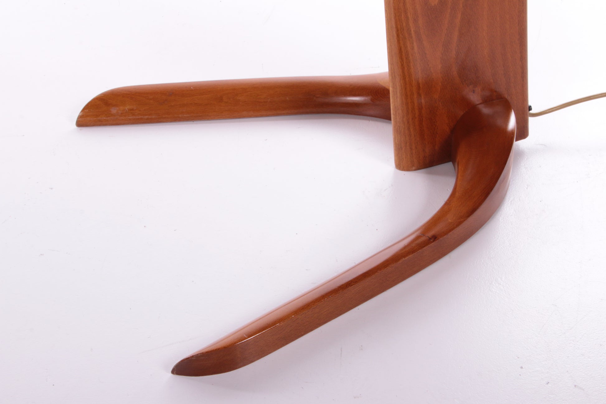 Vintage houten boog vloerlamp Gemaakt in de jaren60 Frankrijk