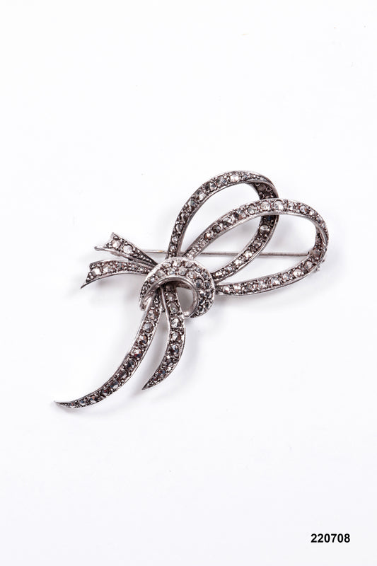 Zilveren broches met strass steentjes