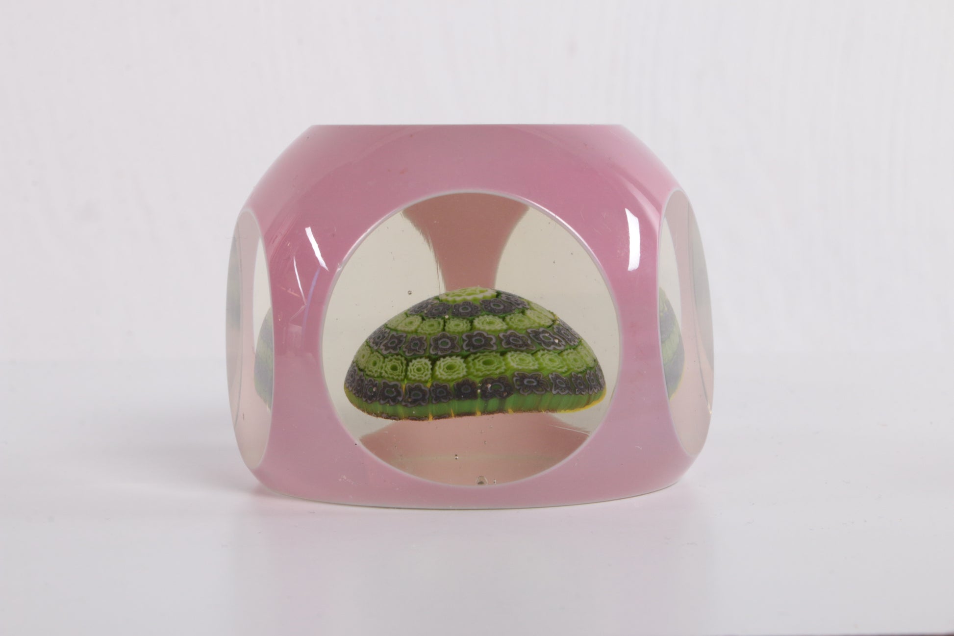 Franse paperweight met paars bloemwerk van St.Louis,1910