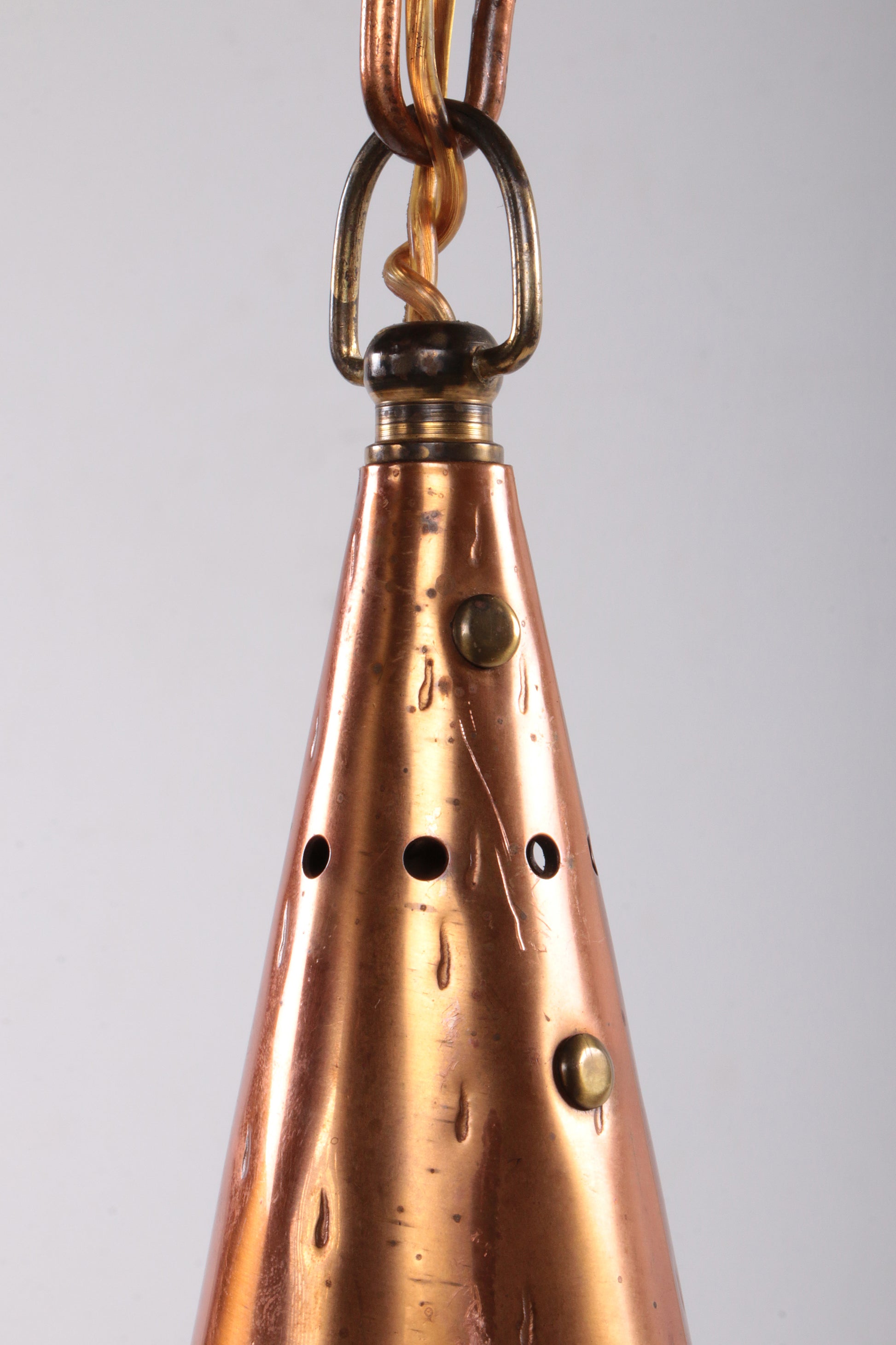 Deense met de hand gehamerde koperen hanglamp van E.S Horn Aalestrup, jaren 50