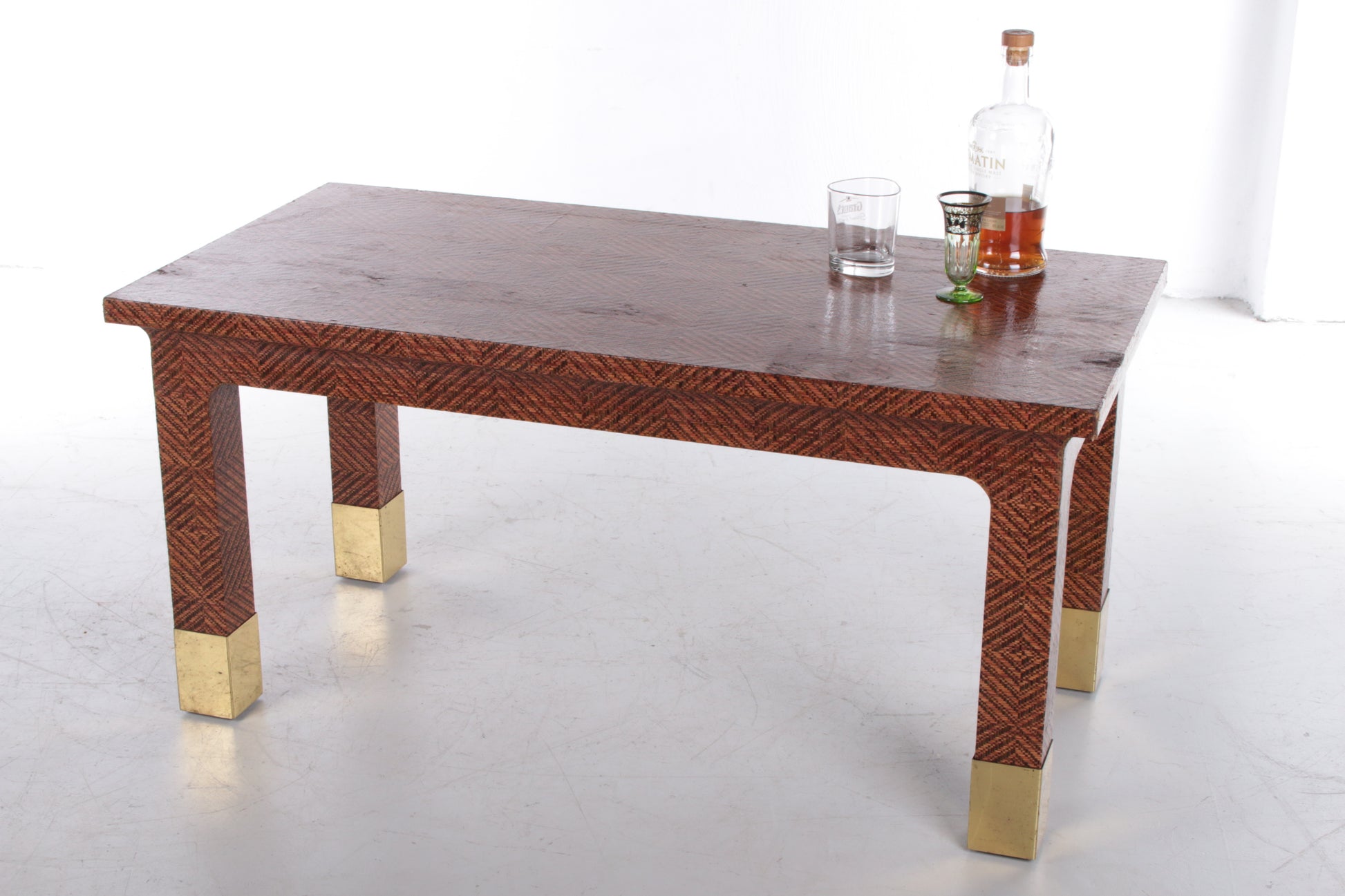 Harrison Van Horn Raffia and Brass Rectangle Coffee Table,1970 sfeerfoto