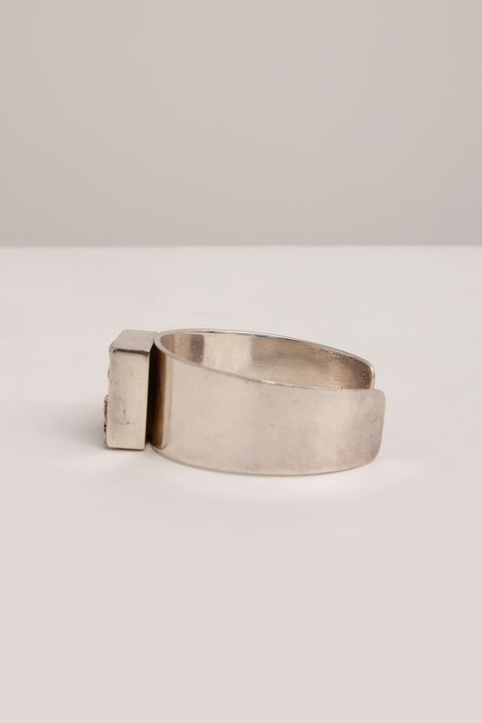 Verzilverde armband met glassteen van Dansk Smykkekunst,1970 Denemarken.