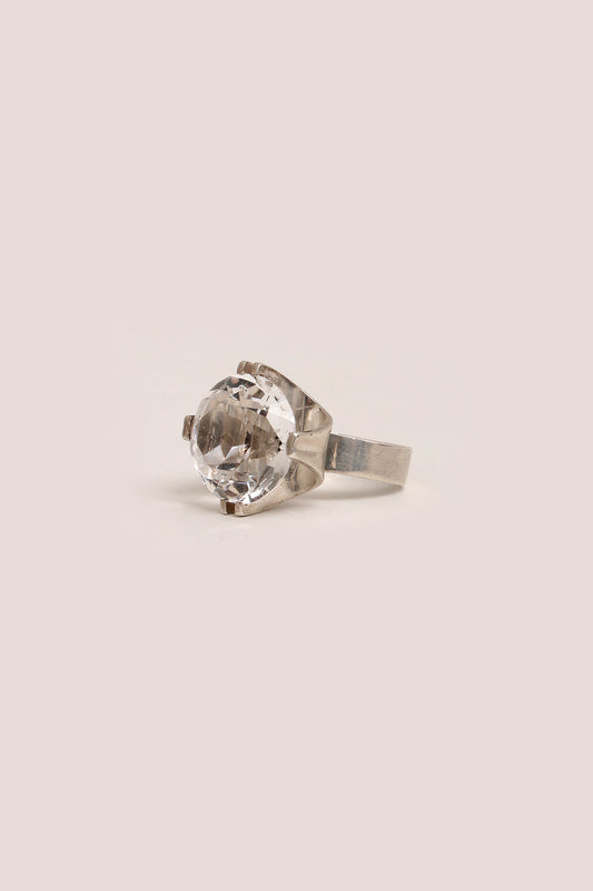 Zilveren ring met bergkristal ontwerp Ellis Kauppi,Finland 1975