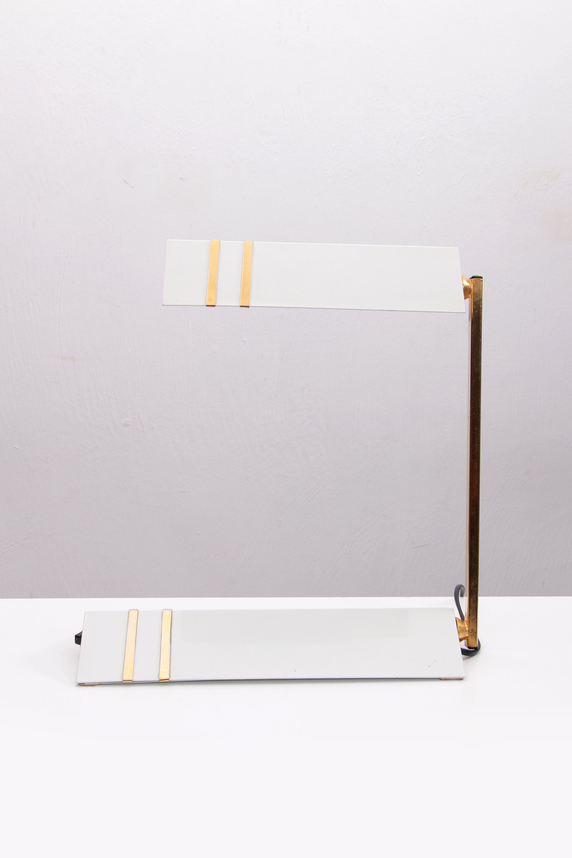 Italiaanse bureaulamp mooi strak design,1960