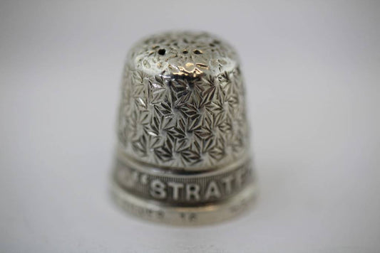 Engels Zilver Vingerhoedje maat 16 voorkant