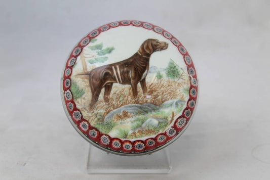 Oud engels paperweight met pointer voorkant