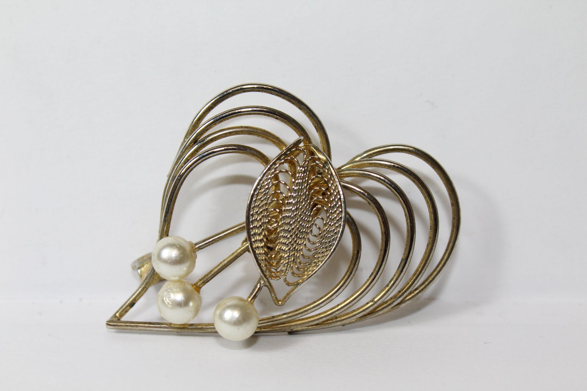Diverse Vintage broches verschillende modelen gemaakt in 1960