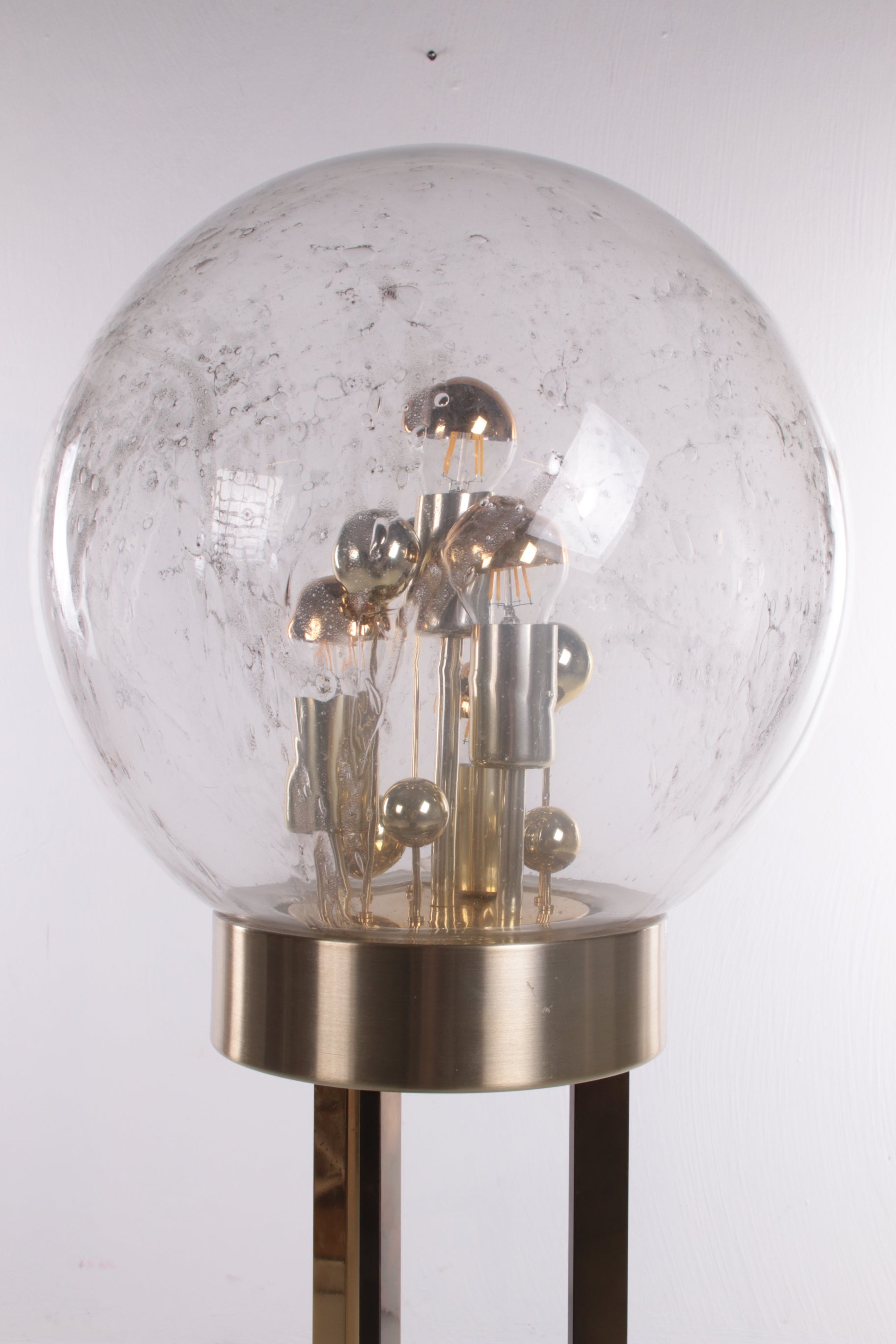 Sputnik Vloerlamp van Doria Leuchten, Duitsland, 1970s detail voorkant licht uit
