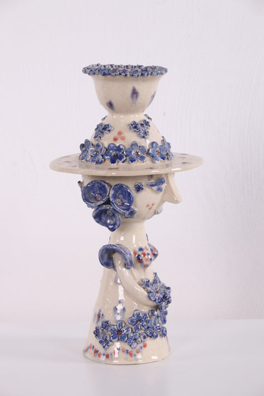 Deens Studio Keramiek Vrouw figuur met schaal en hoed als deksel 1960s zijkant